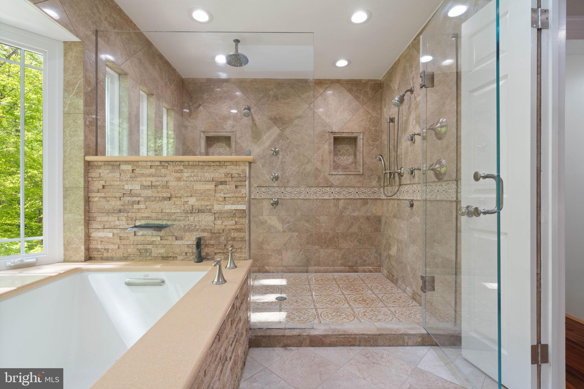 OAK RIDGE ESTATES - Residential