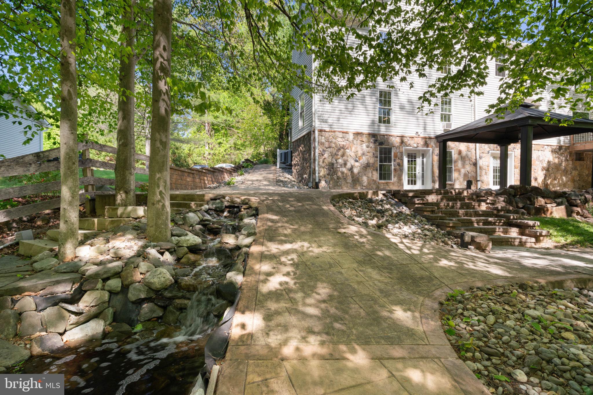 OAK RIDGE ESTATES - Residential