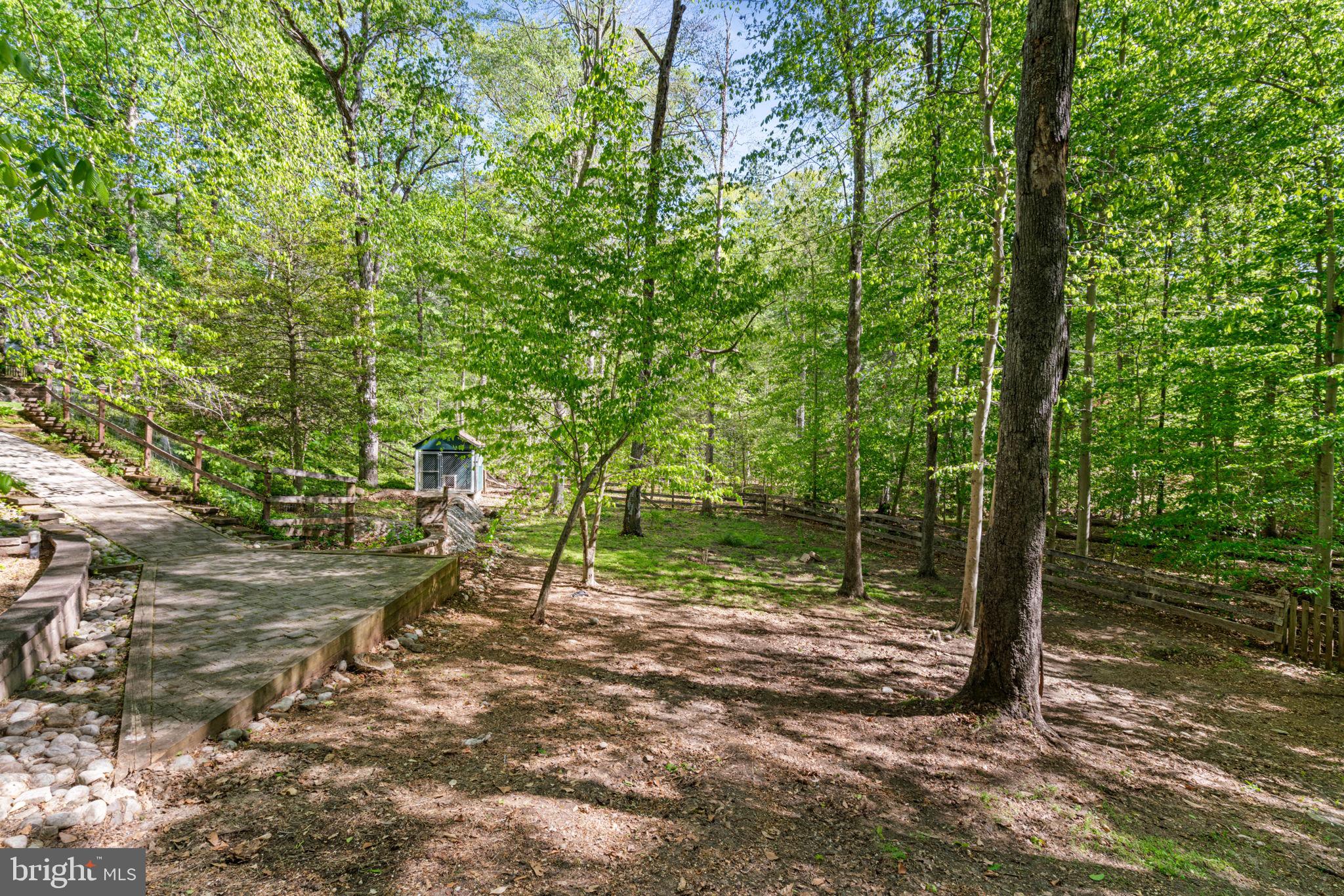 OAK RIDGE ESTATES - Residential