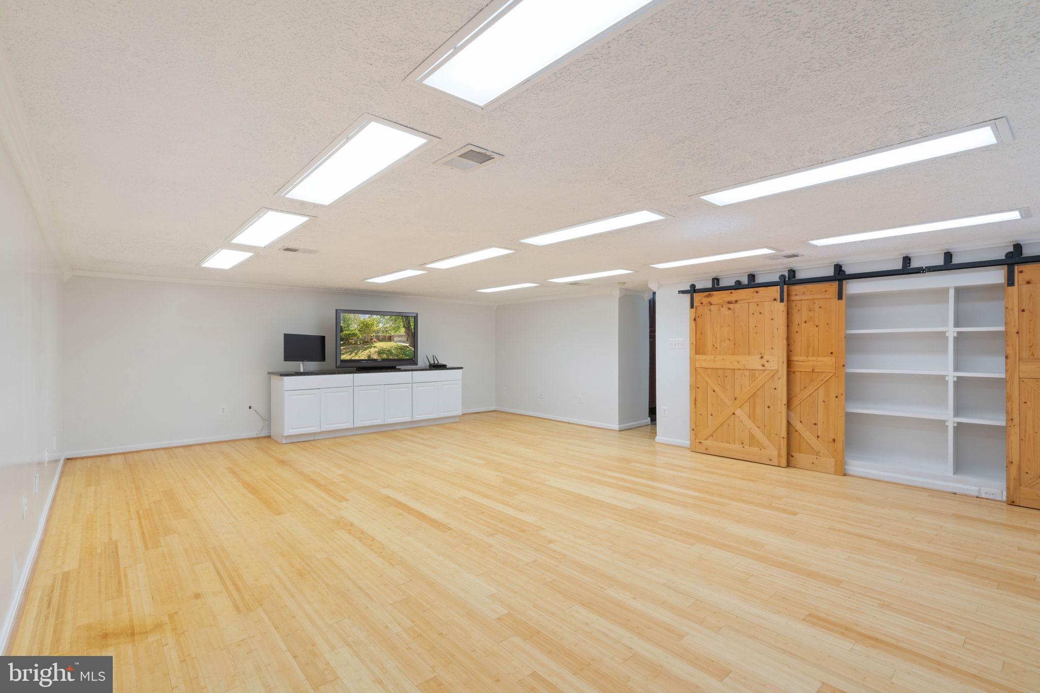 OAK RIDGE ESTATES - Residential