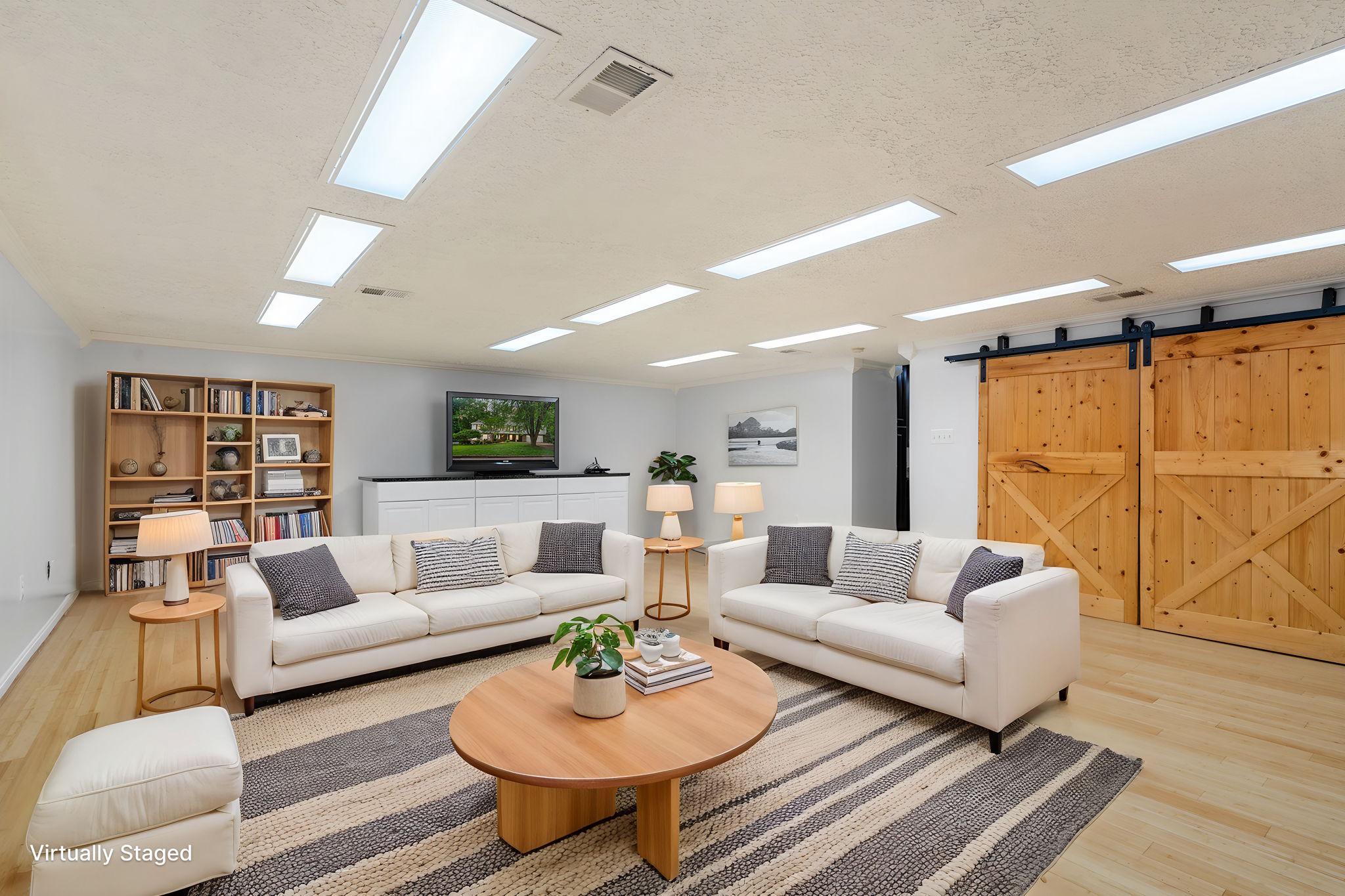 OAK RIDGE ESTATES - Residential