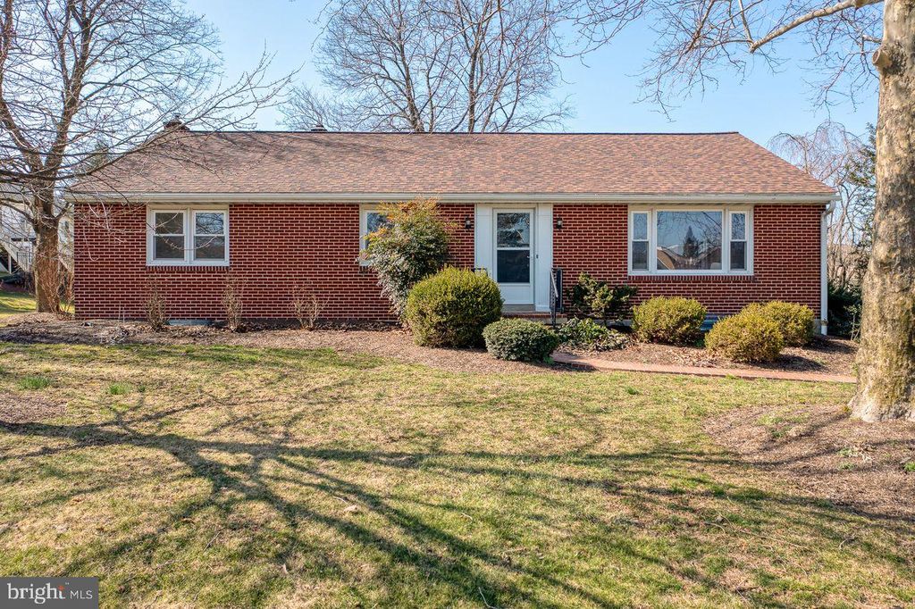 Photo of 564 LAMPETER RD, LANCASTER, PA 17602 (MLS # PALA2031324)