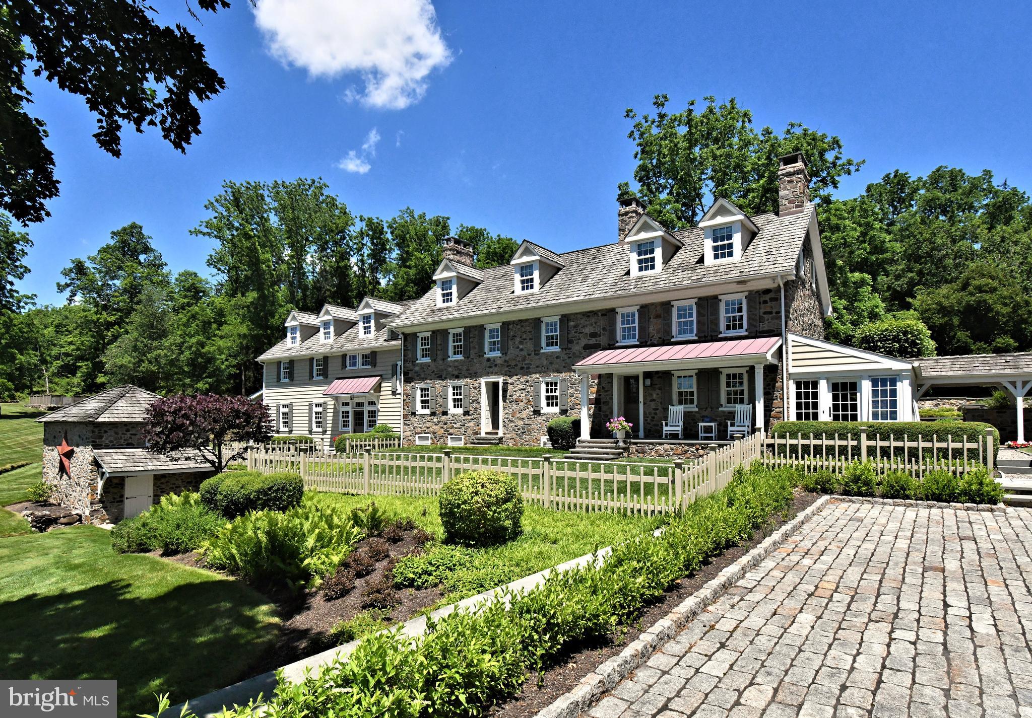 465 PINEVILLE ROAD