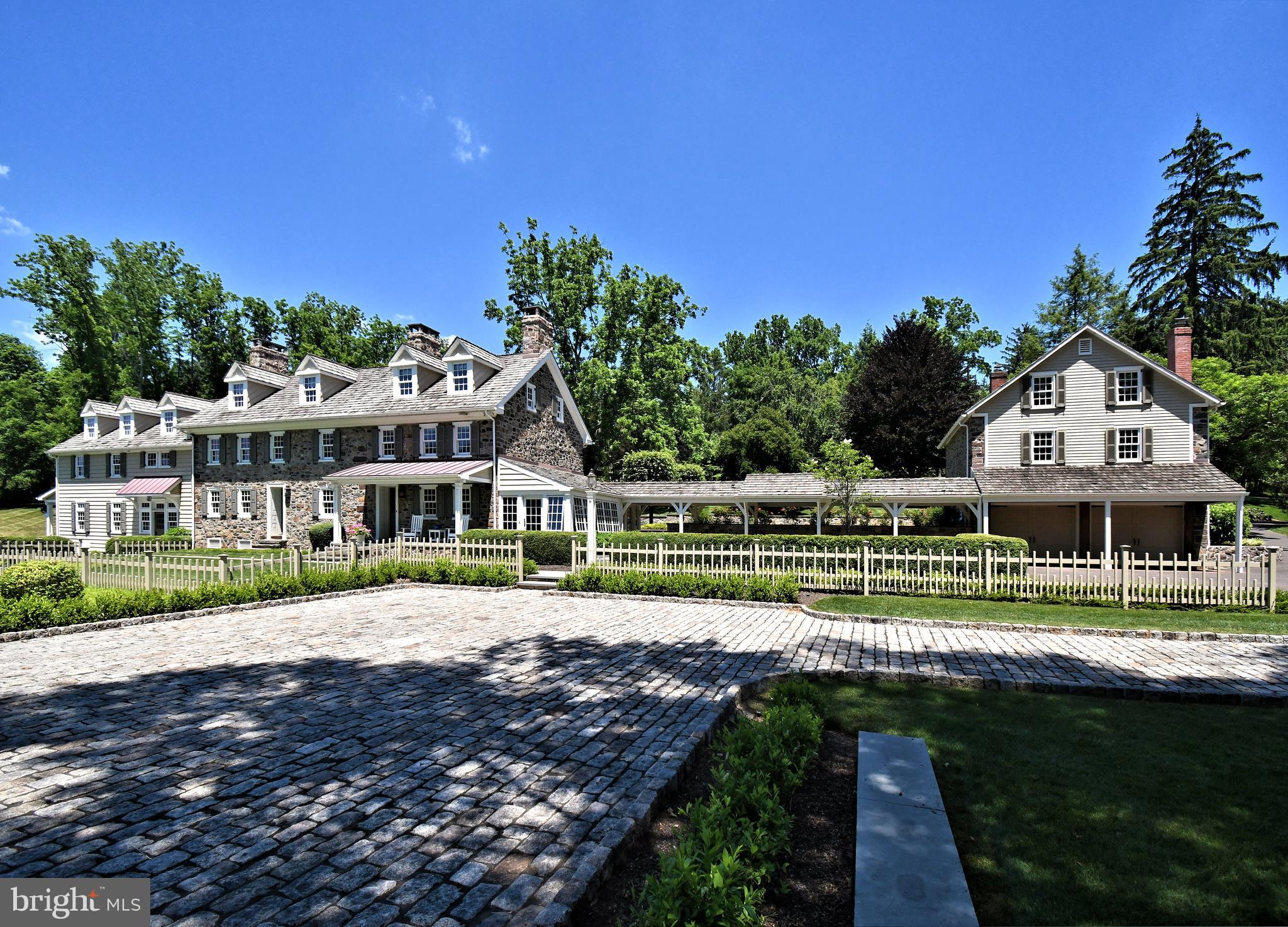 465 PINEVILLE ROAD
