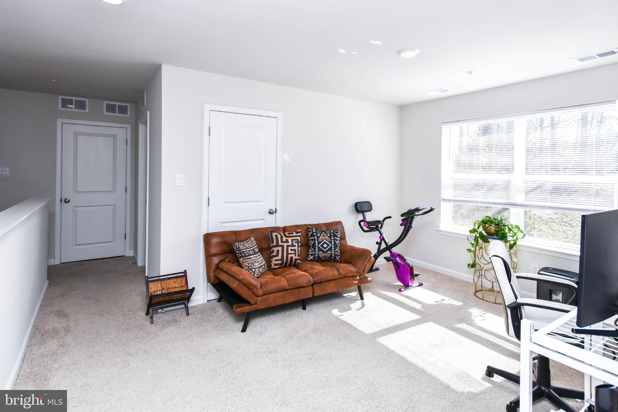 PINE GROVE - Residential