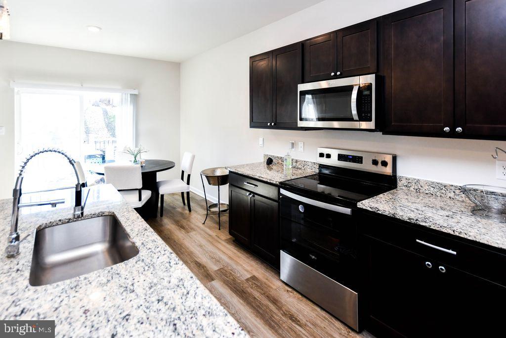 PINE GROVE - Residential