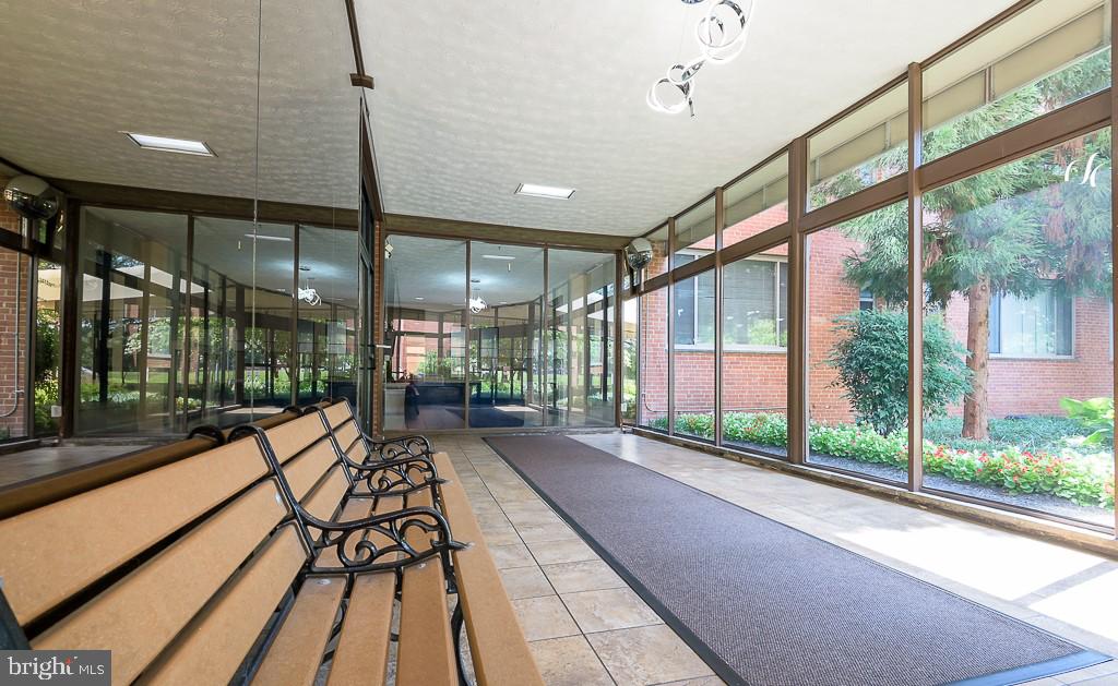 RIVER PLACE - Residential Lease