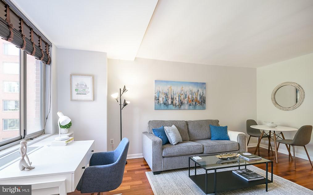 RIVER PLACE - Residential Lease