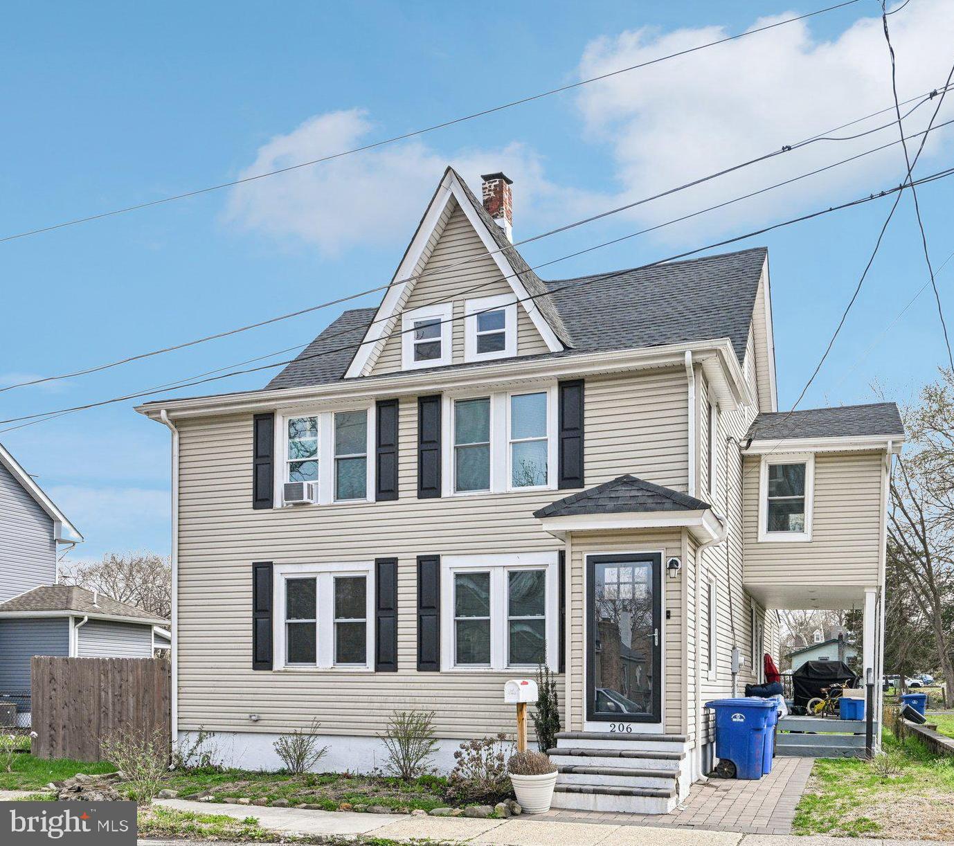 206 CHESTNUT STREET