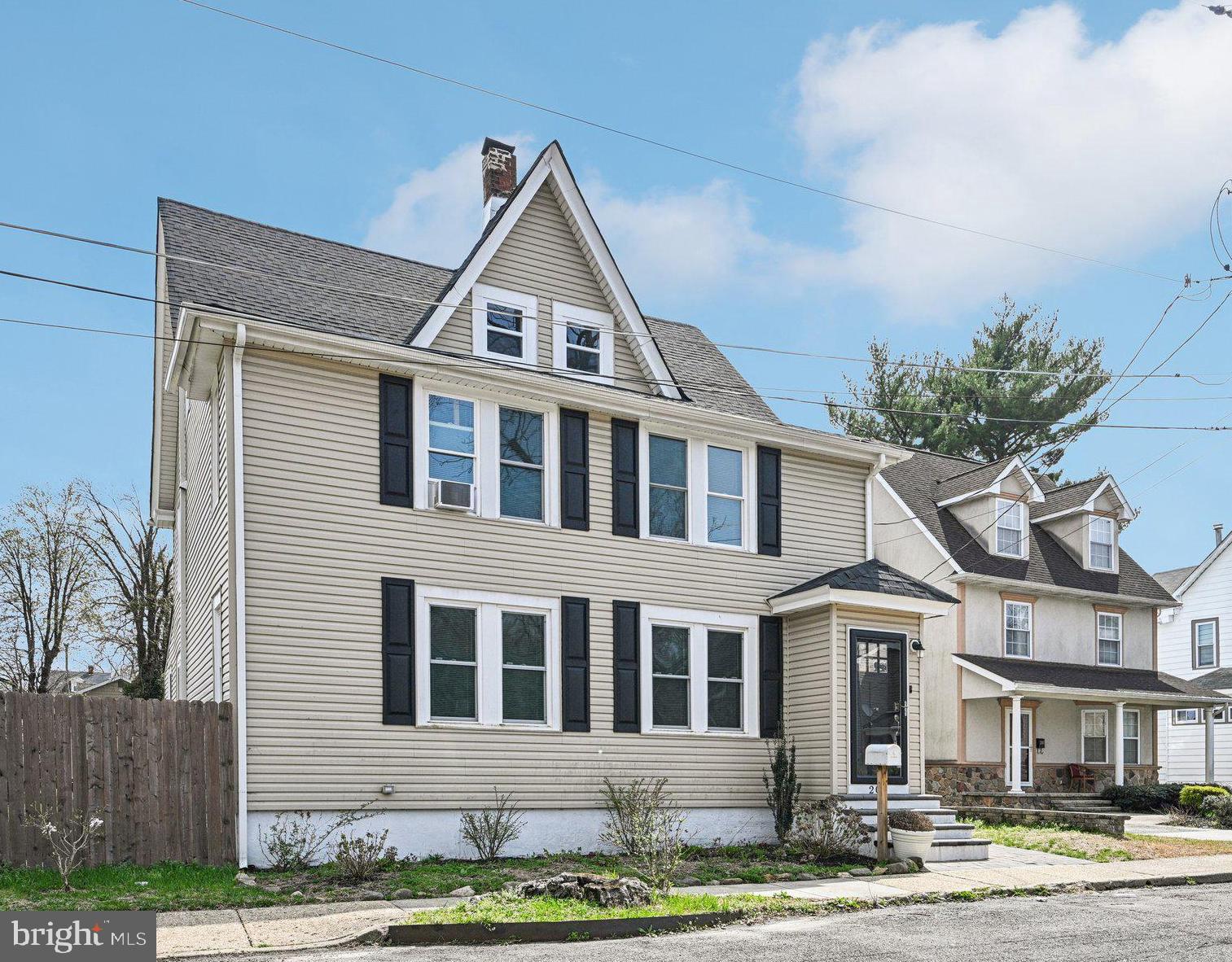 206 CHESTNUT STREET