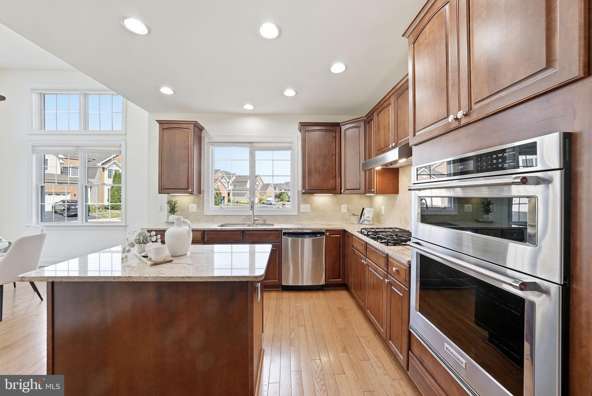 LOUDOUN VALLEY ESTATES 2 - Residential