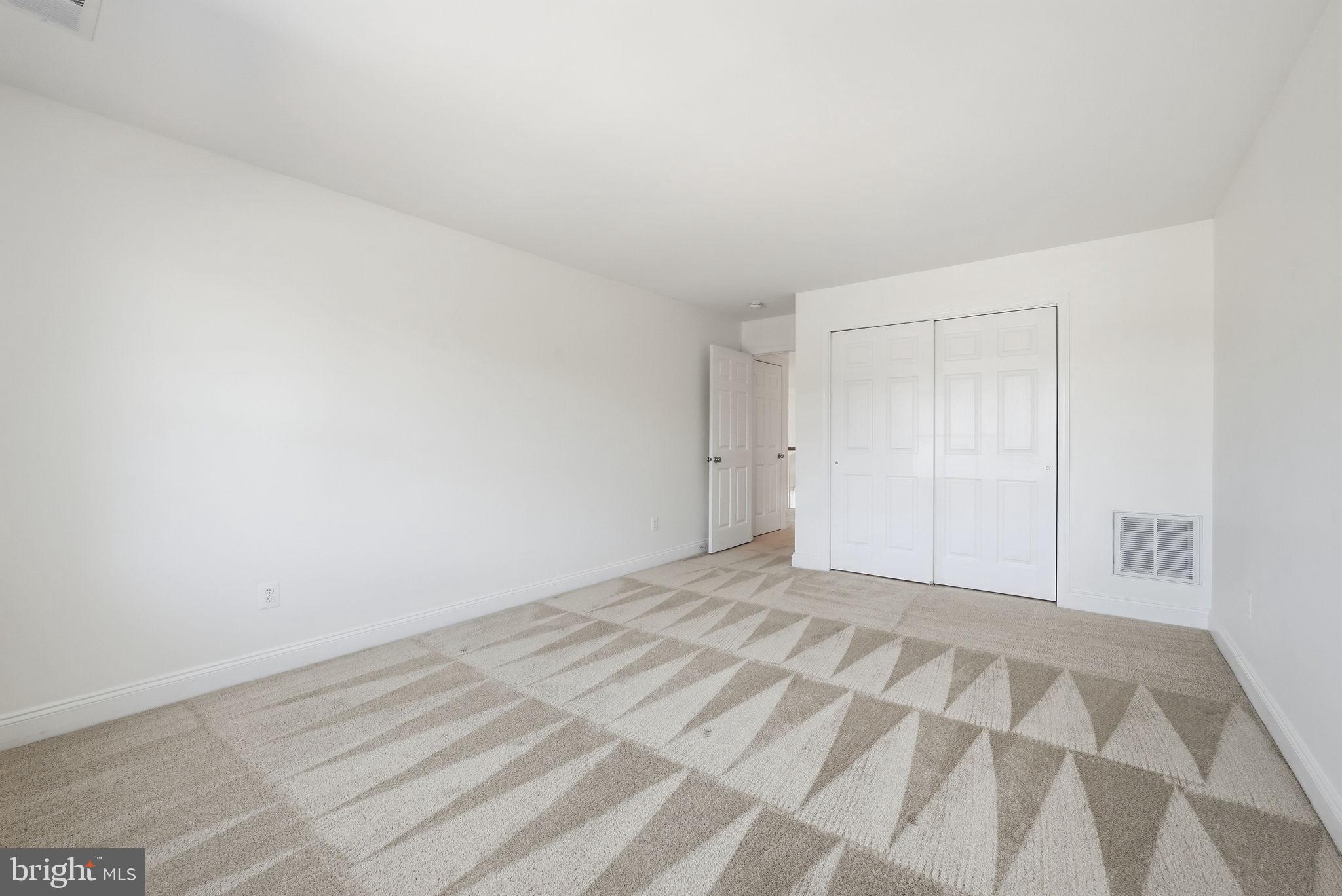 LOUDOUN VALLEY ESTATES 2 - Residential