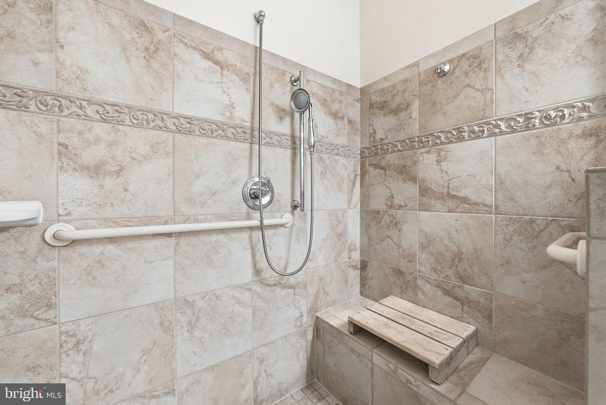 LOUDOUN VALLEY ESTATES 2 - Residential