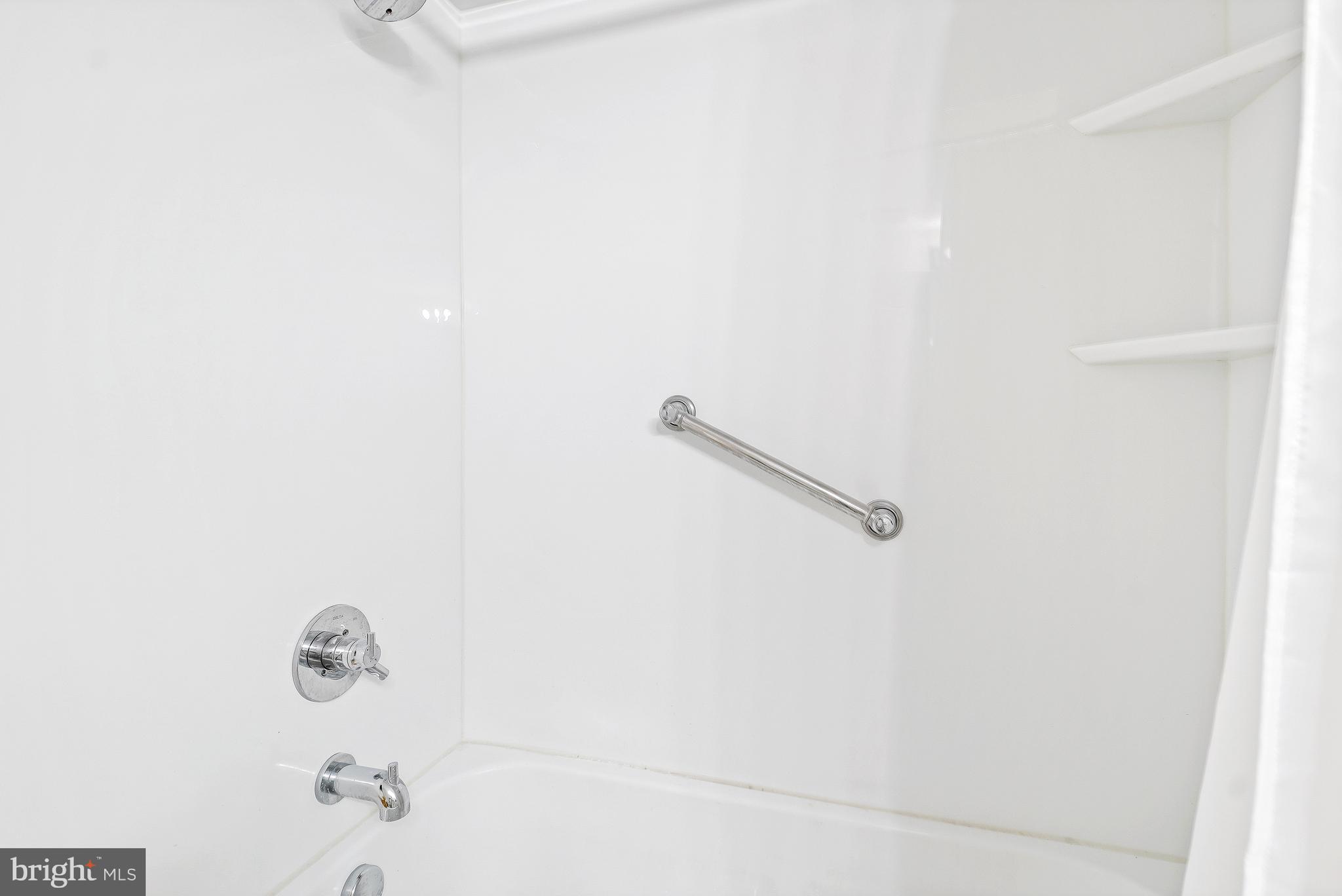 VILLA RIDGE CONDOMINIUM - Residential