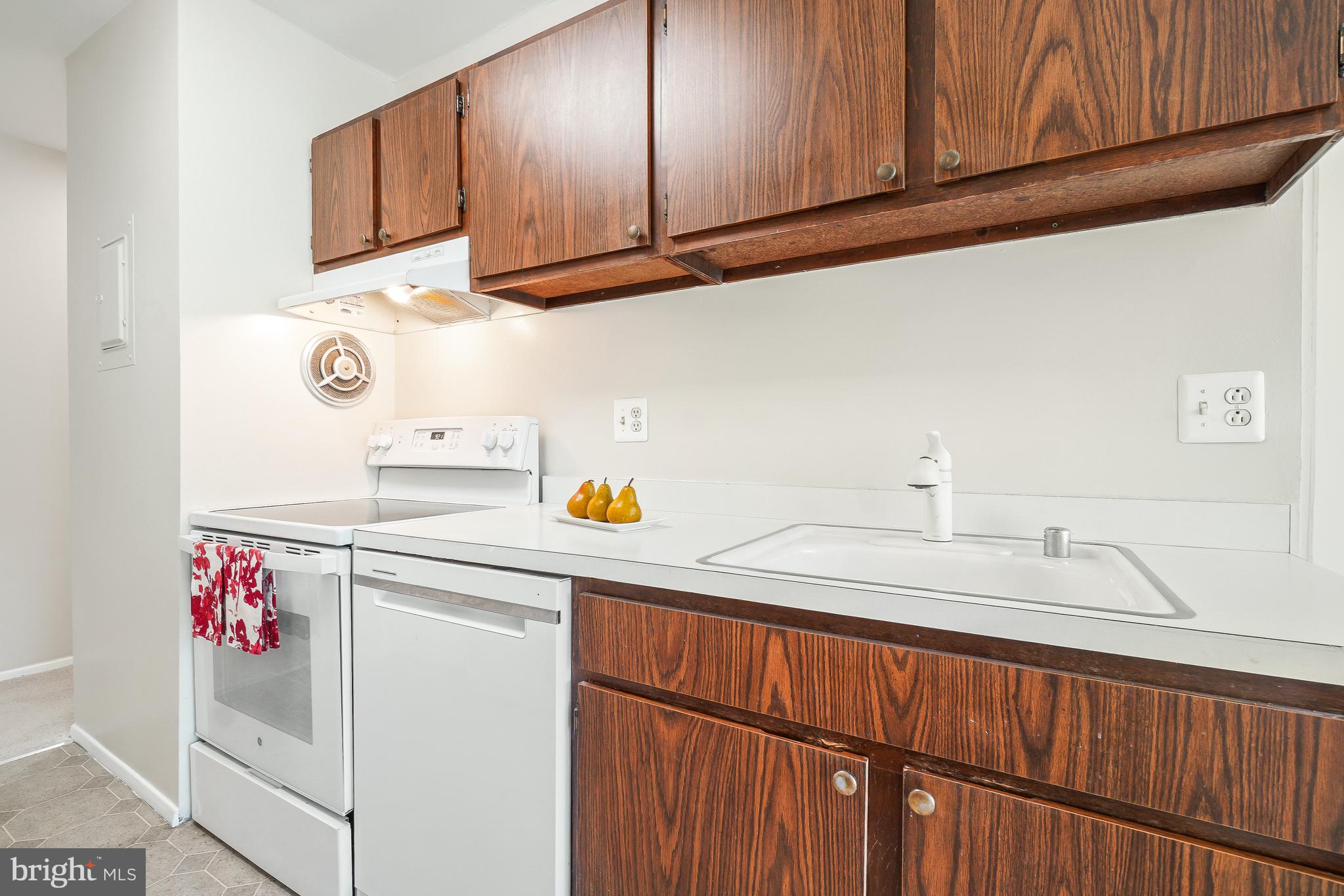 VILLA RIDGE CONDOMINIUM - Residential