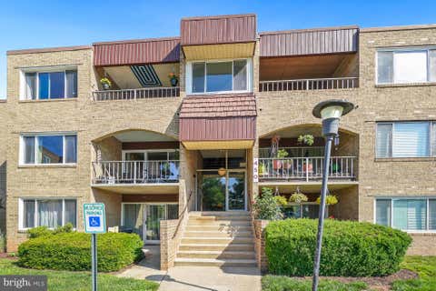 Condo For Sale - 450 Girard Street #304<br/> GAITHERSBURG, MD 20877