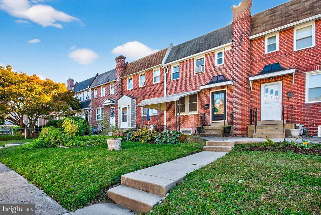 Photo of 226 E Greenwood Avenue, LANSDOWNE, PA 19050 (MLS # PADE2101362)