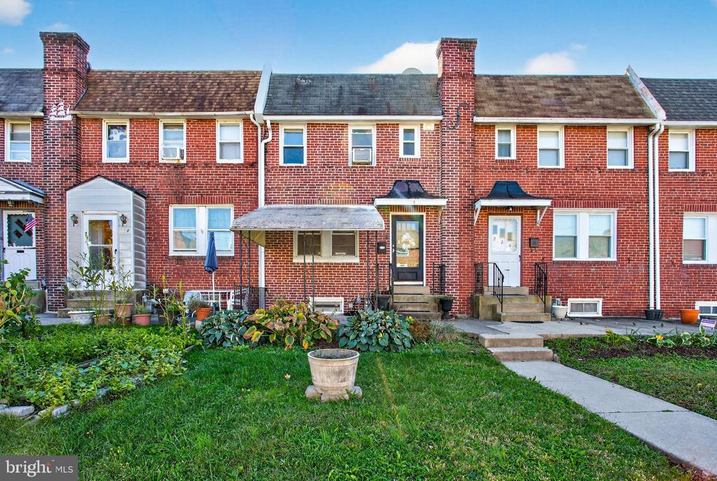 Photo of 226 E Greenwood Avenue, LANSDOWNE, PA 19050 (MLS # PADE2101362)