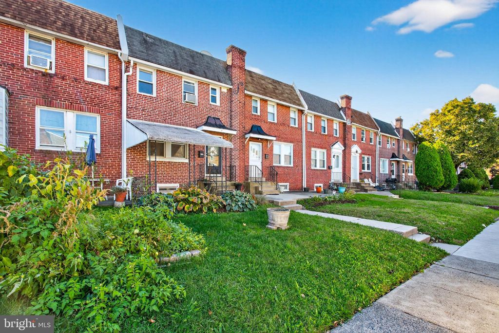 Photo of 226 E Greenwood Avenue, LANSDOWNE, PA 19050 (MLS # PADE2101362)
