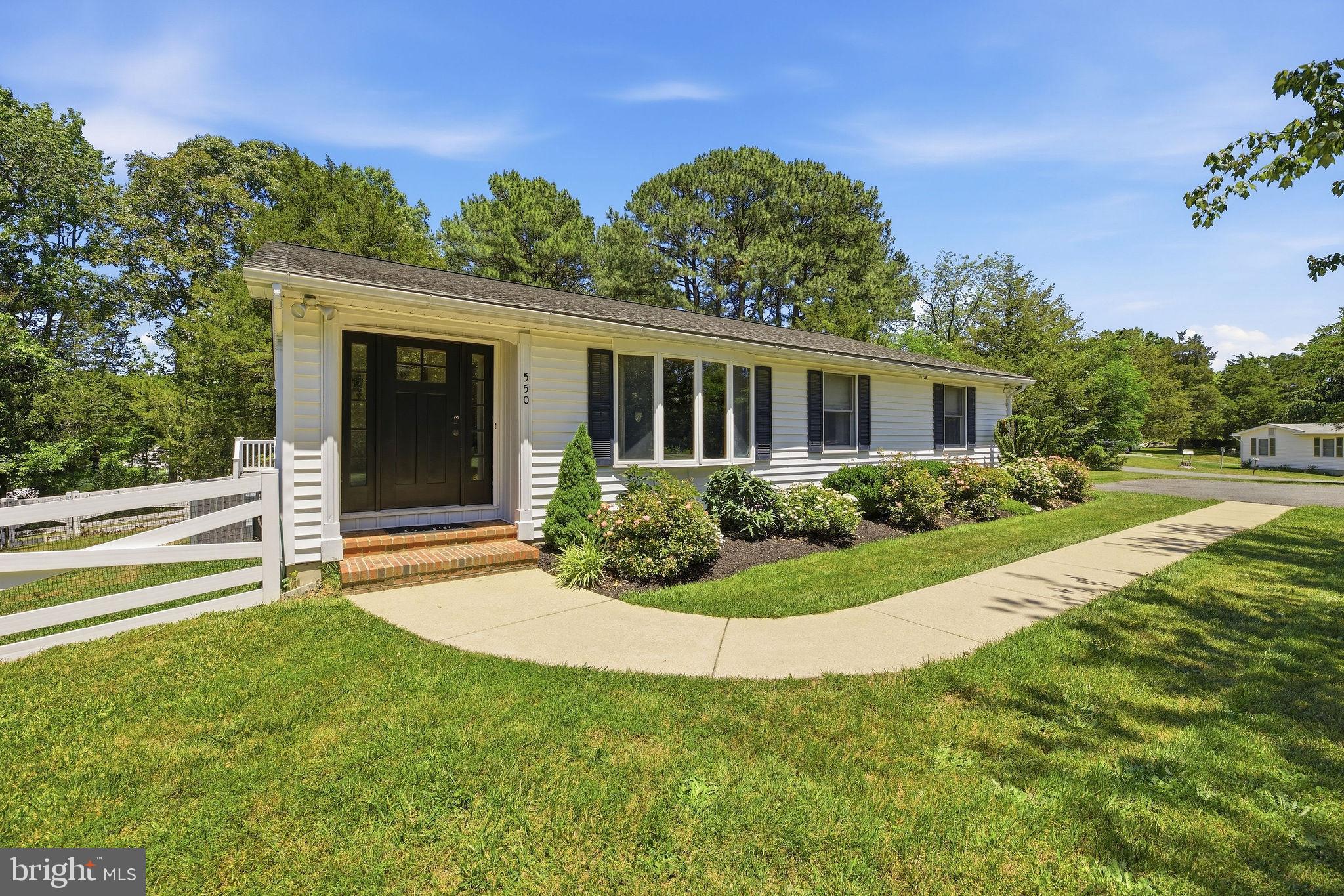 550 ROLLING HILLS ROAD