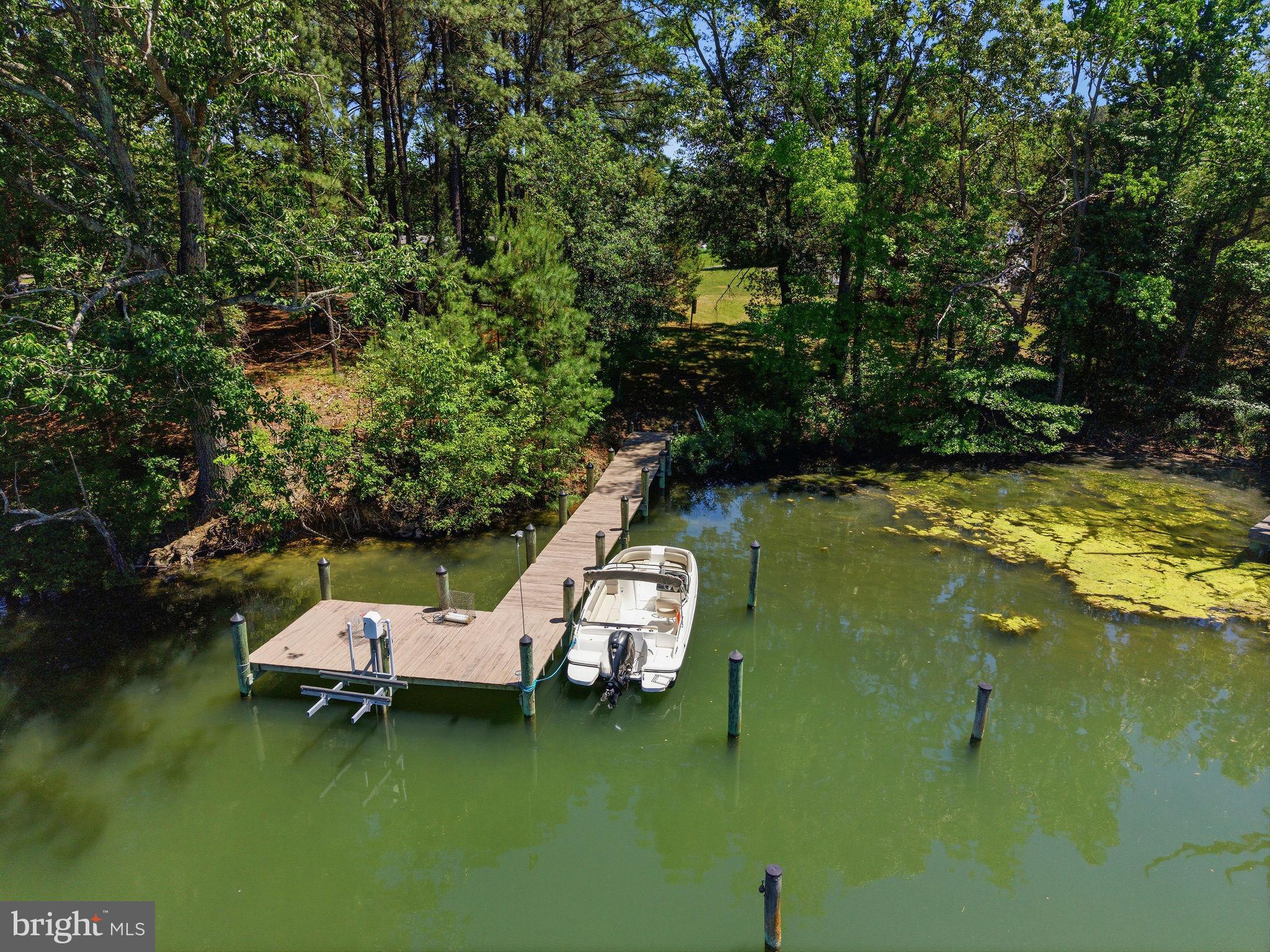 550 ROLLING HILLS ROAD