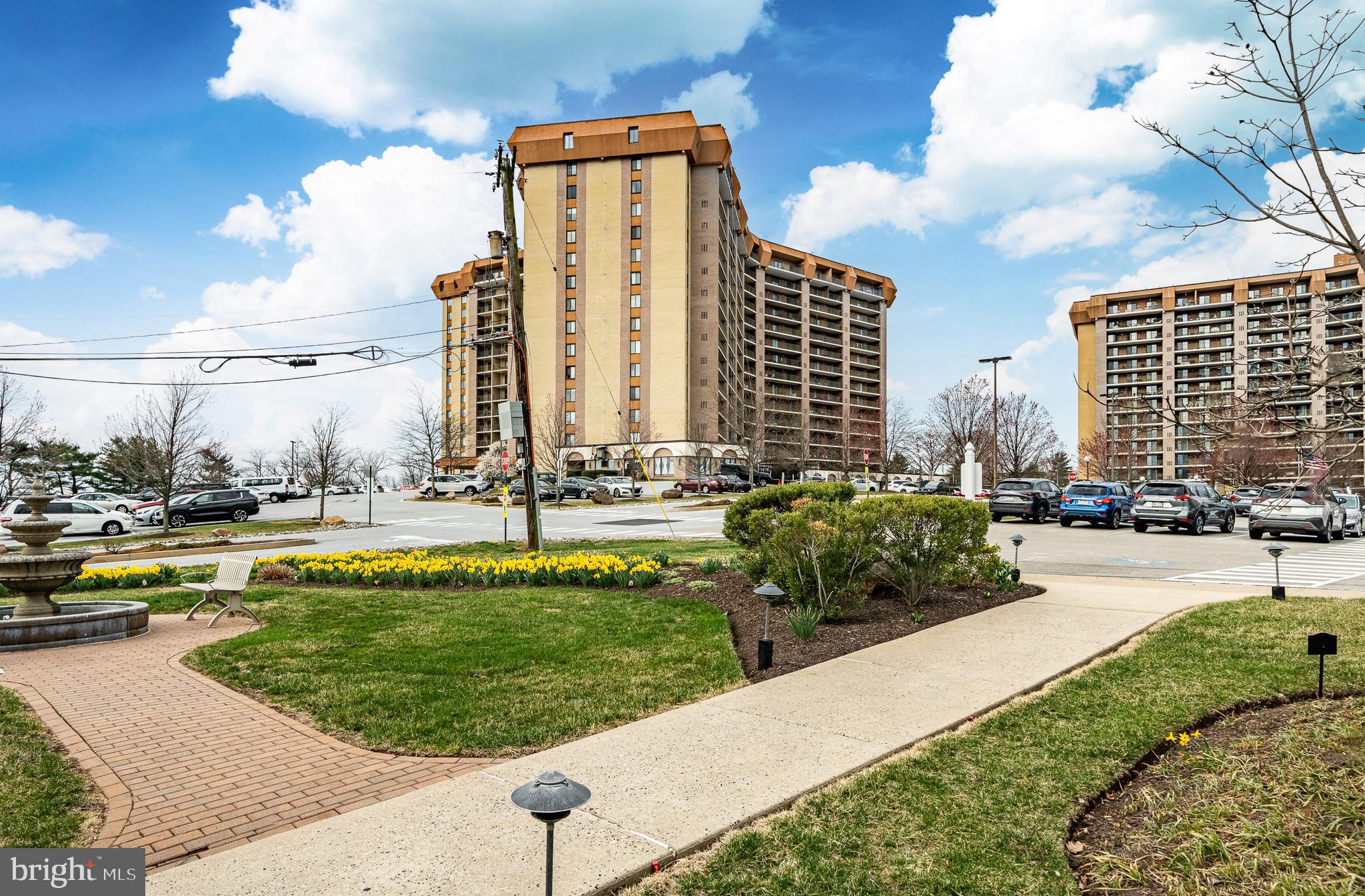 VALLEY FORGE TOWER - Residential