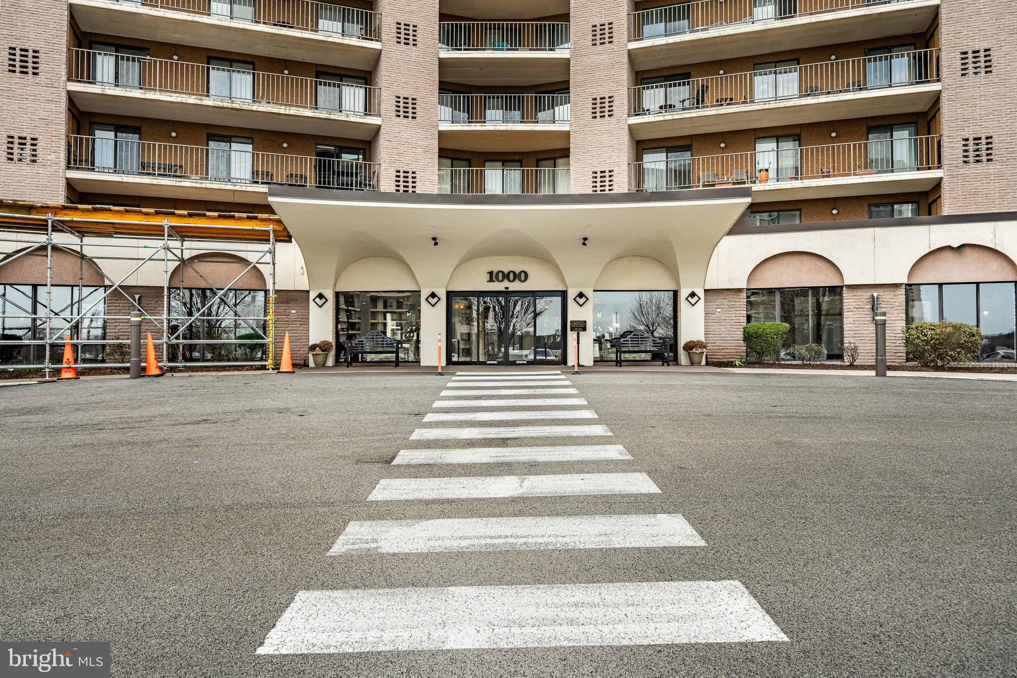 VALLEY FORGE TOWER - Residential