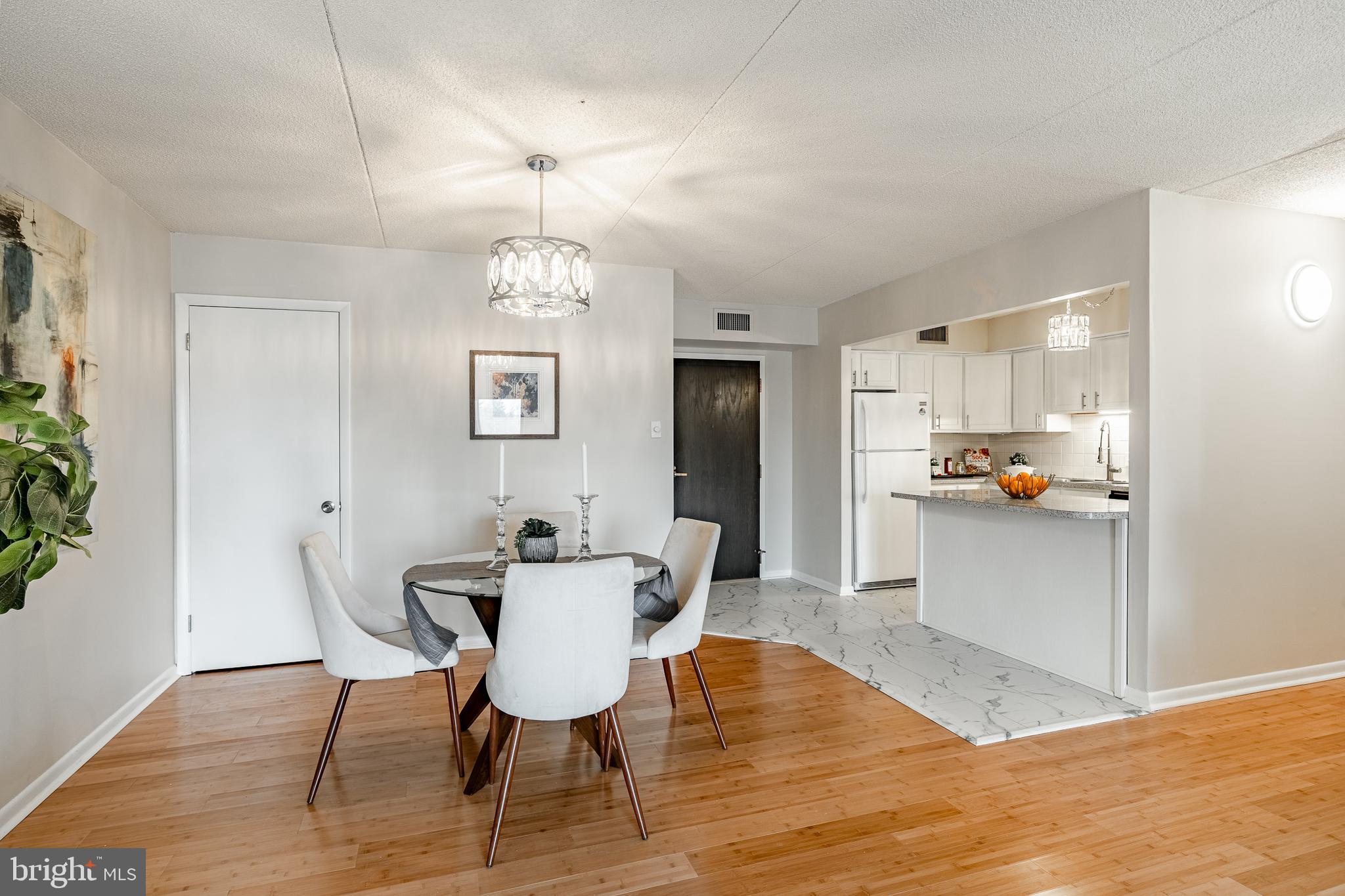 VALLEY FORGE TOWER - Residential