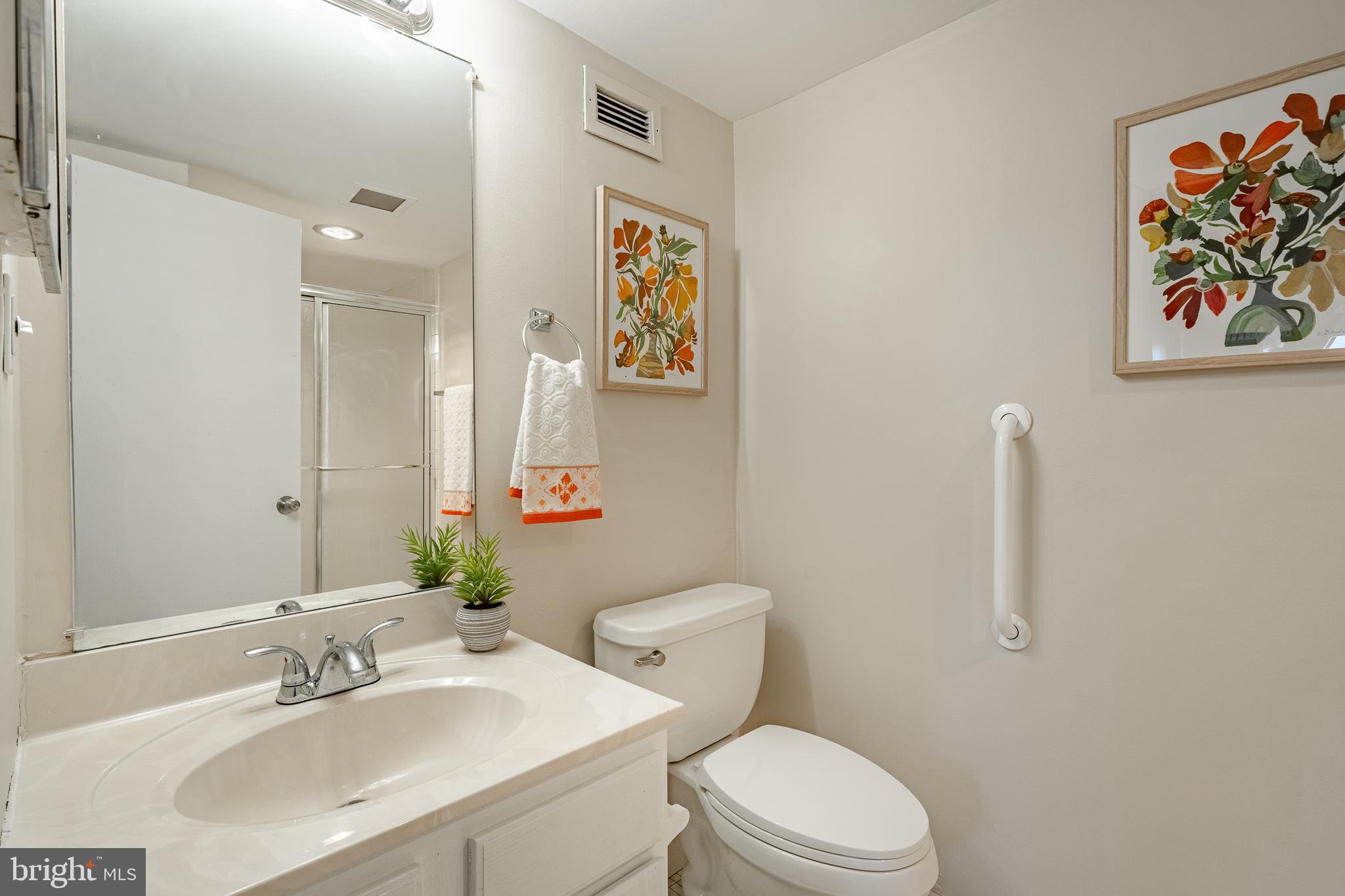 VALLEY FORGE TOWER - Residential