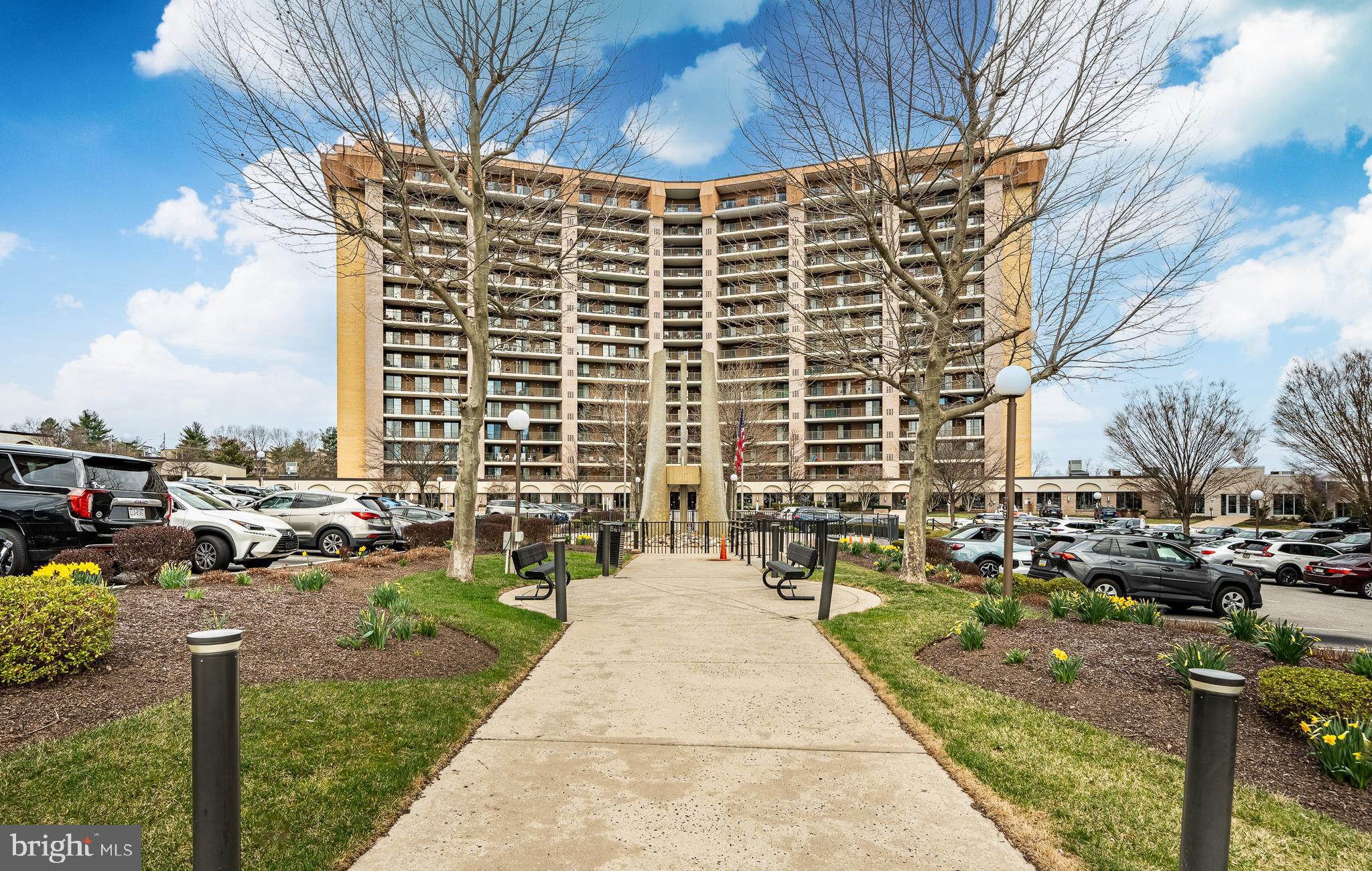 VALLEY FORGE TOWER - Residential