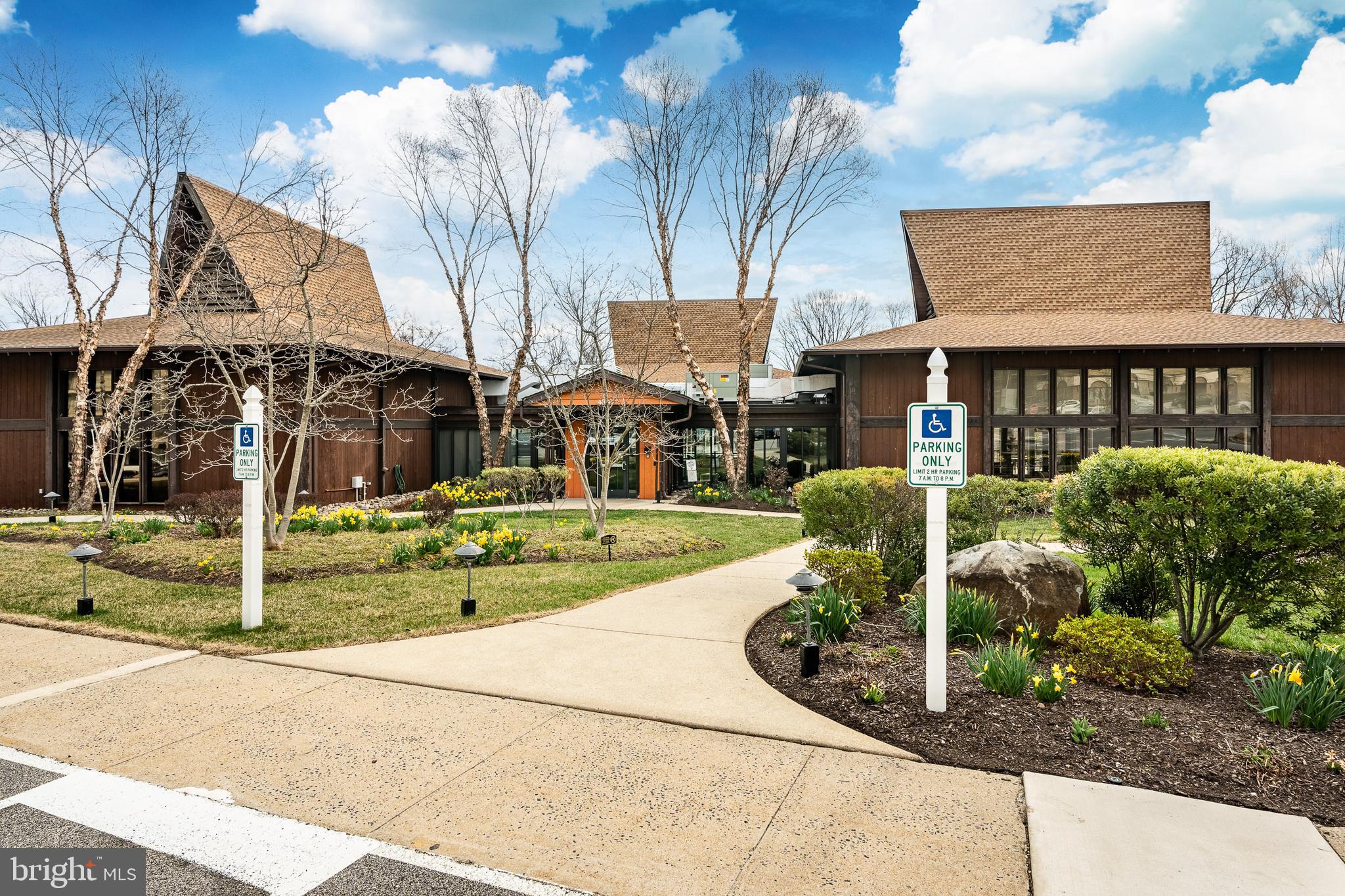 VALLEY FORGE TOWER - Residential