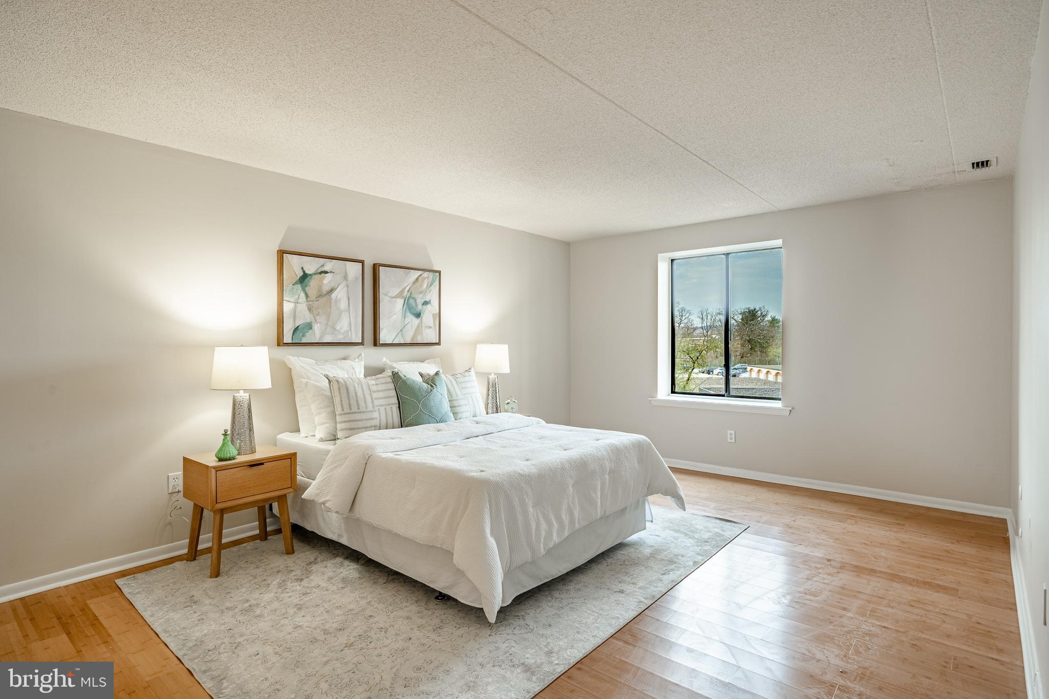 VALLEY FORGE TOWER - Residential