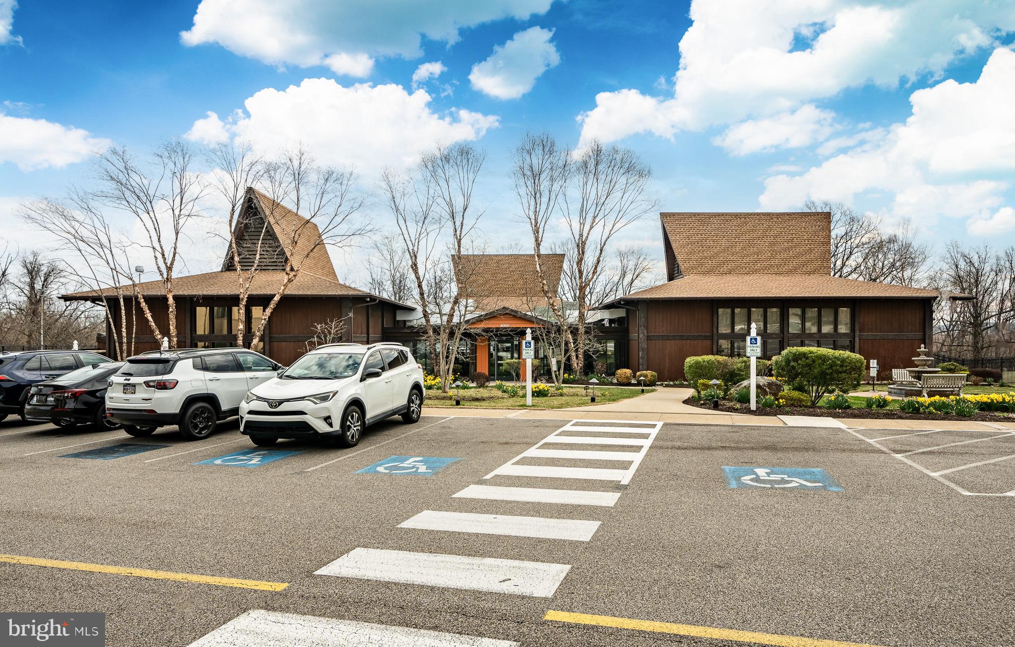 VALLEY FORGE TOWER - Residential