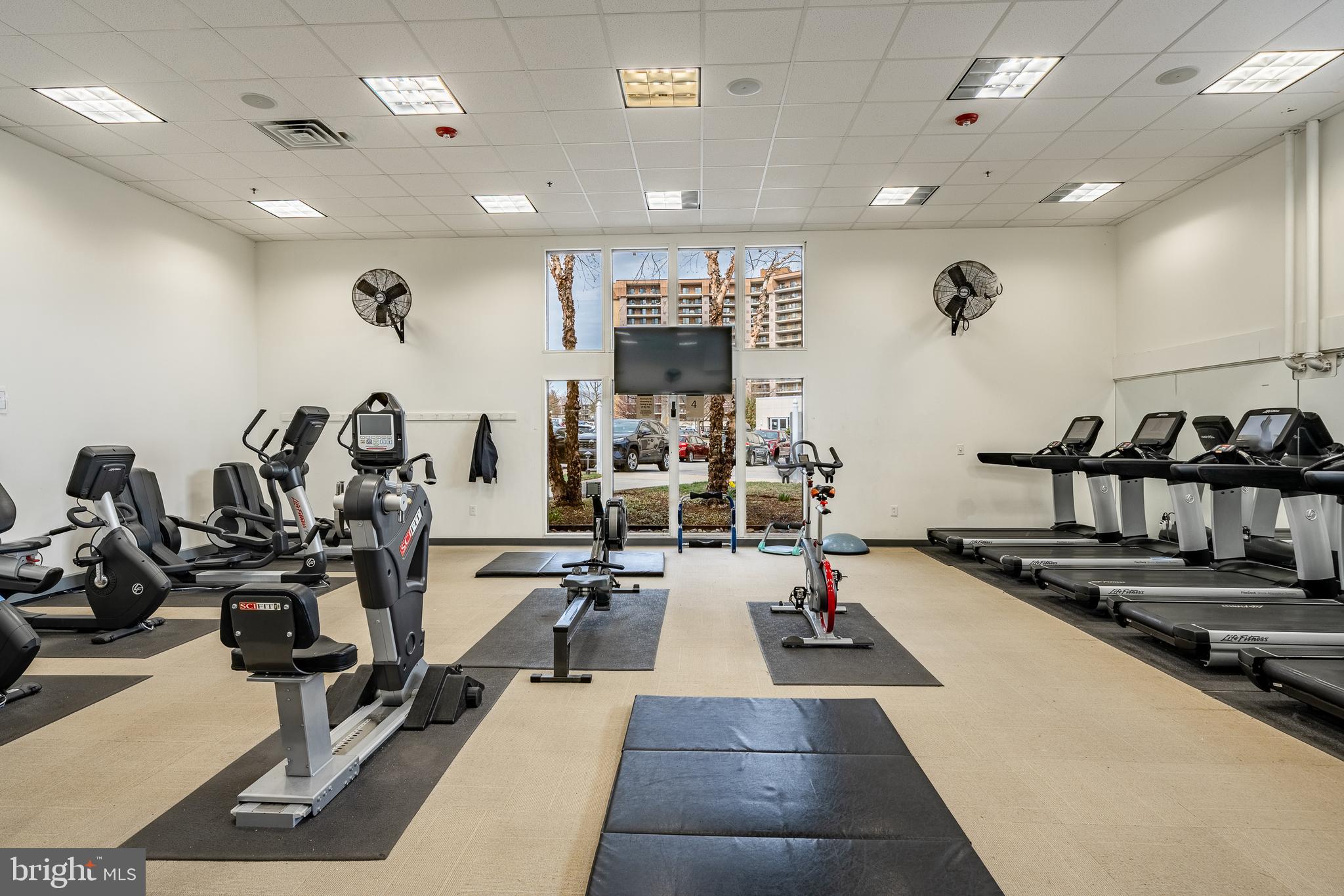 VALLEY FORGE TOWER - Residential