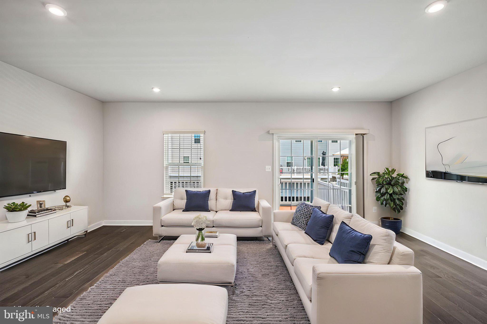 734 ROSEMARY WAY