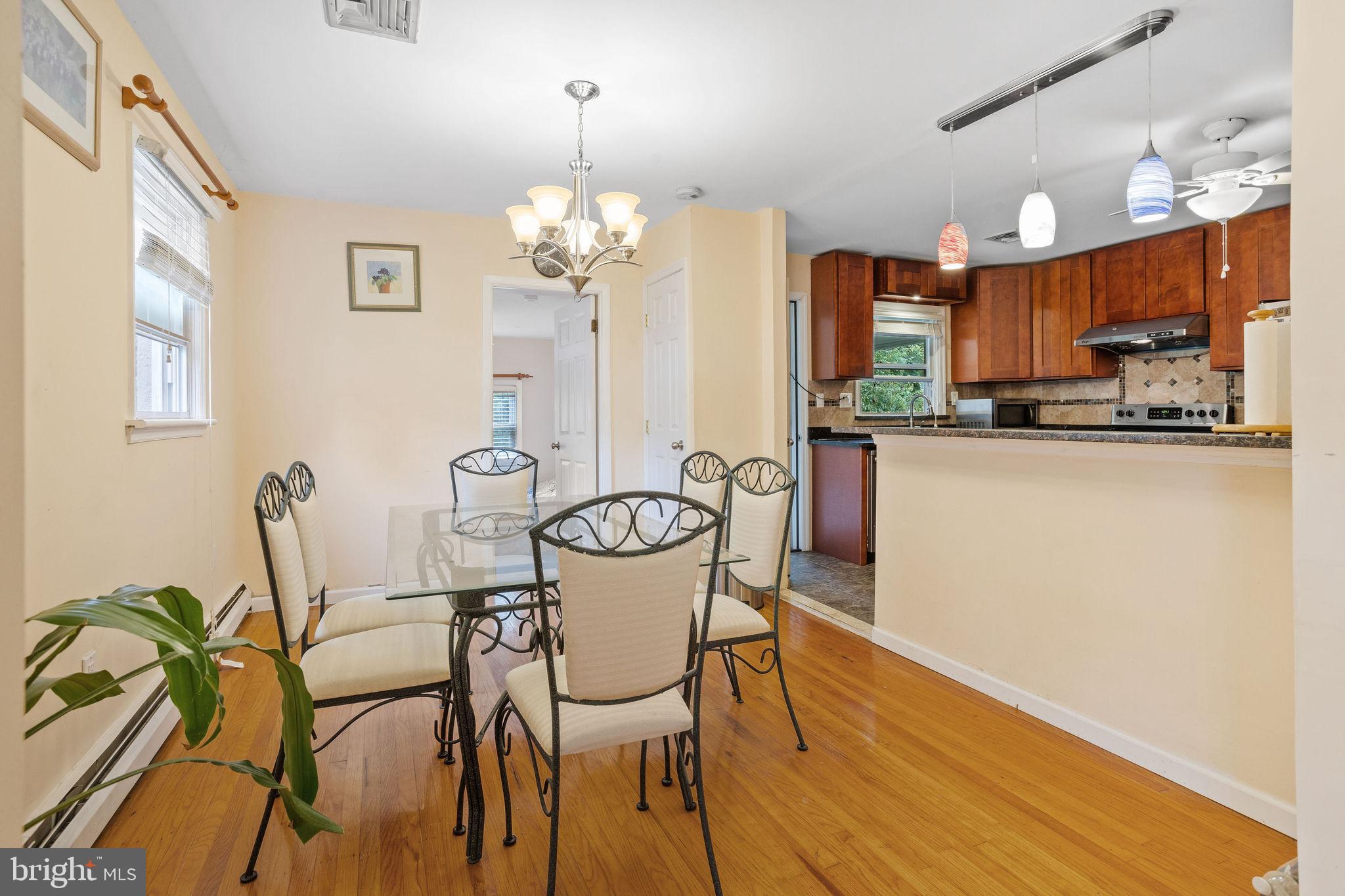 WILLOW MANOR - Residential