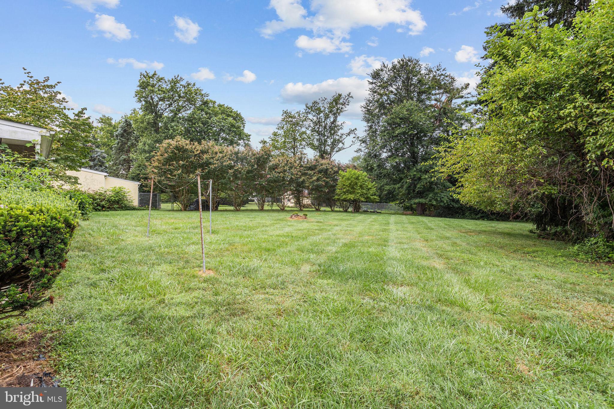 WILLOW MANOR - Residential