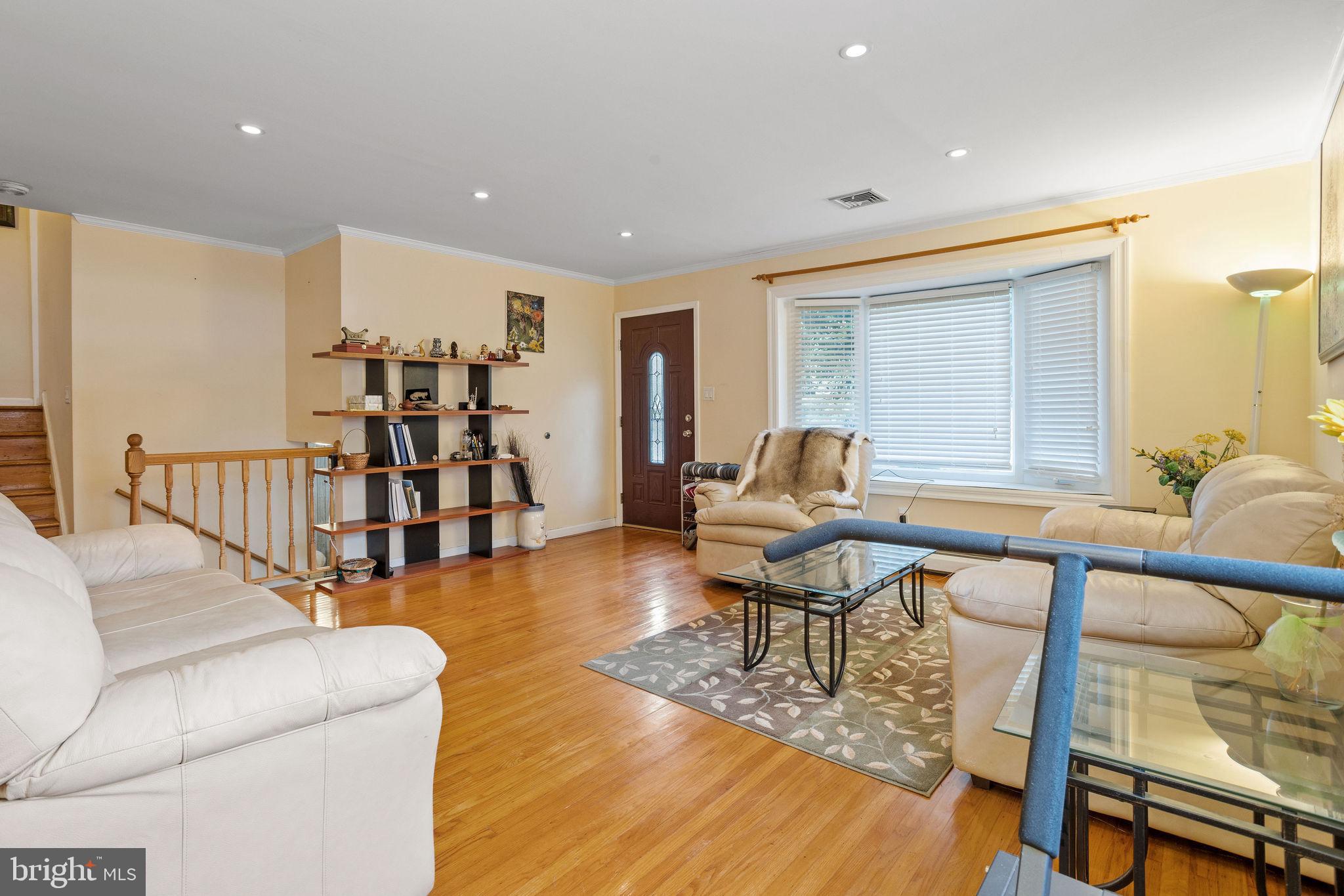 WILLOW MANOR - Residential