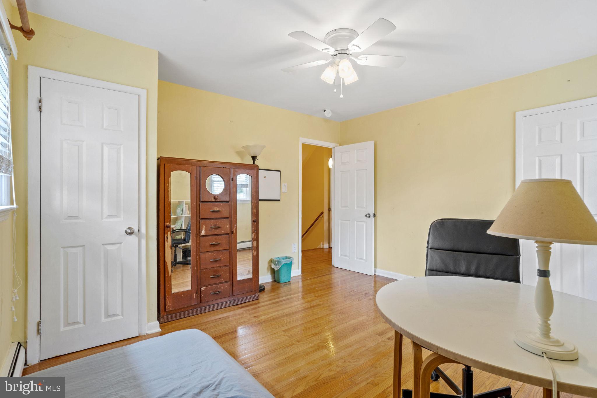 WILLOW MANOR - Residential