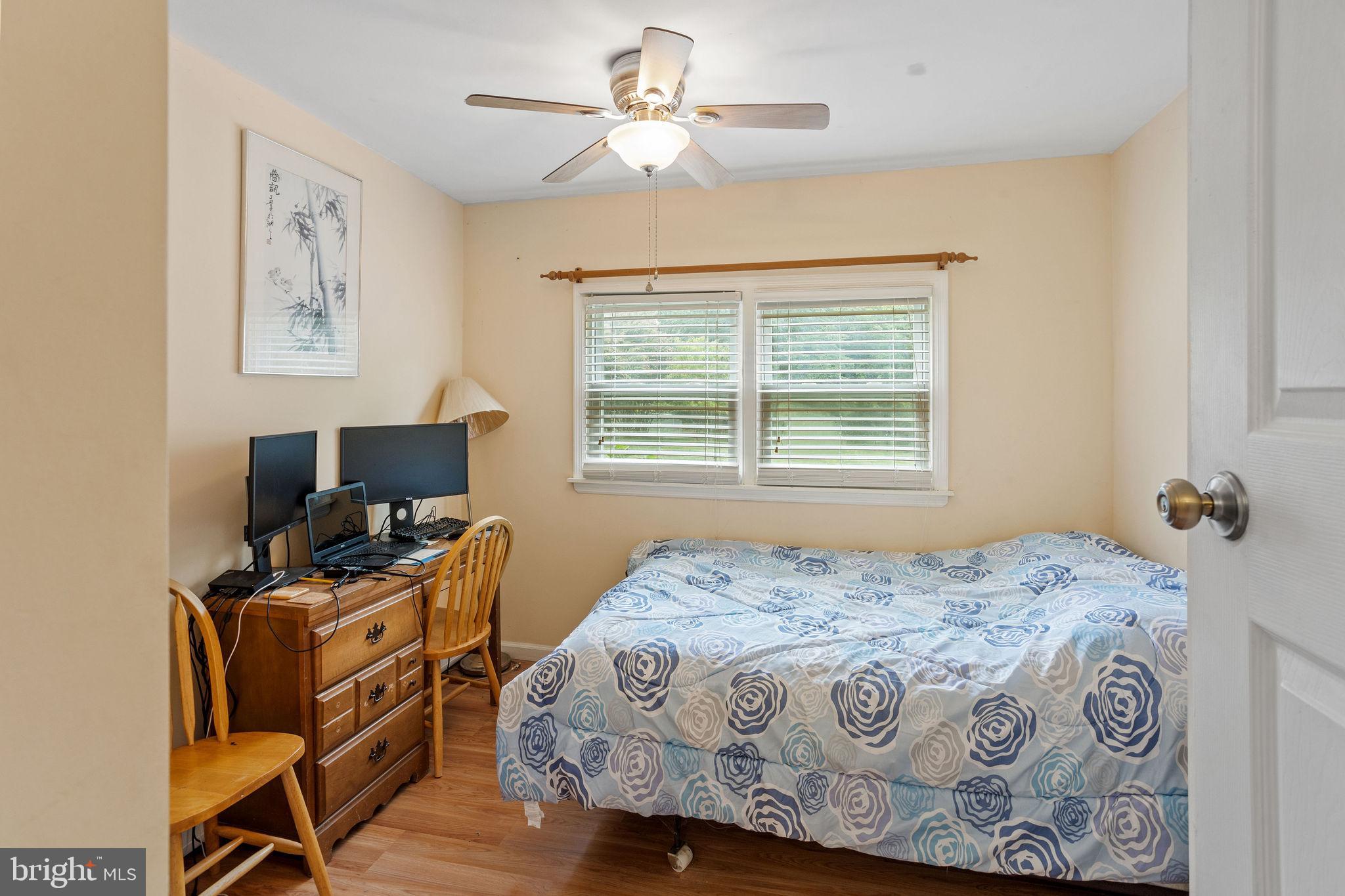 WILLOW MANOR - Residential