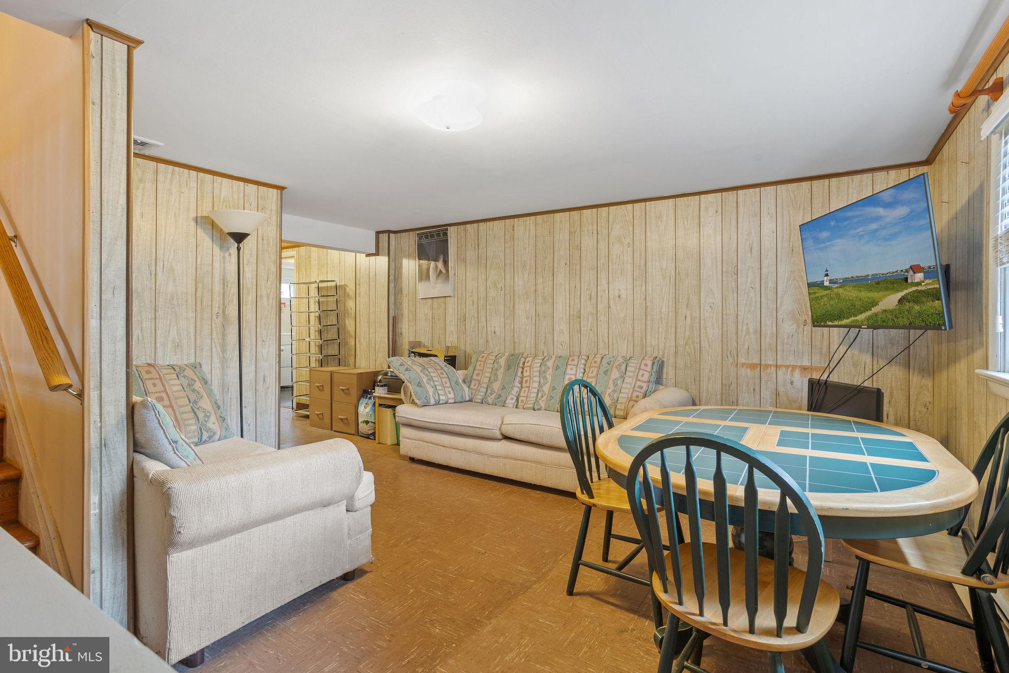 WILLOW MANOR - Residential