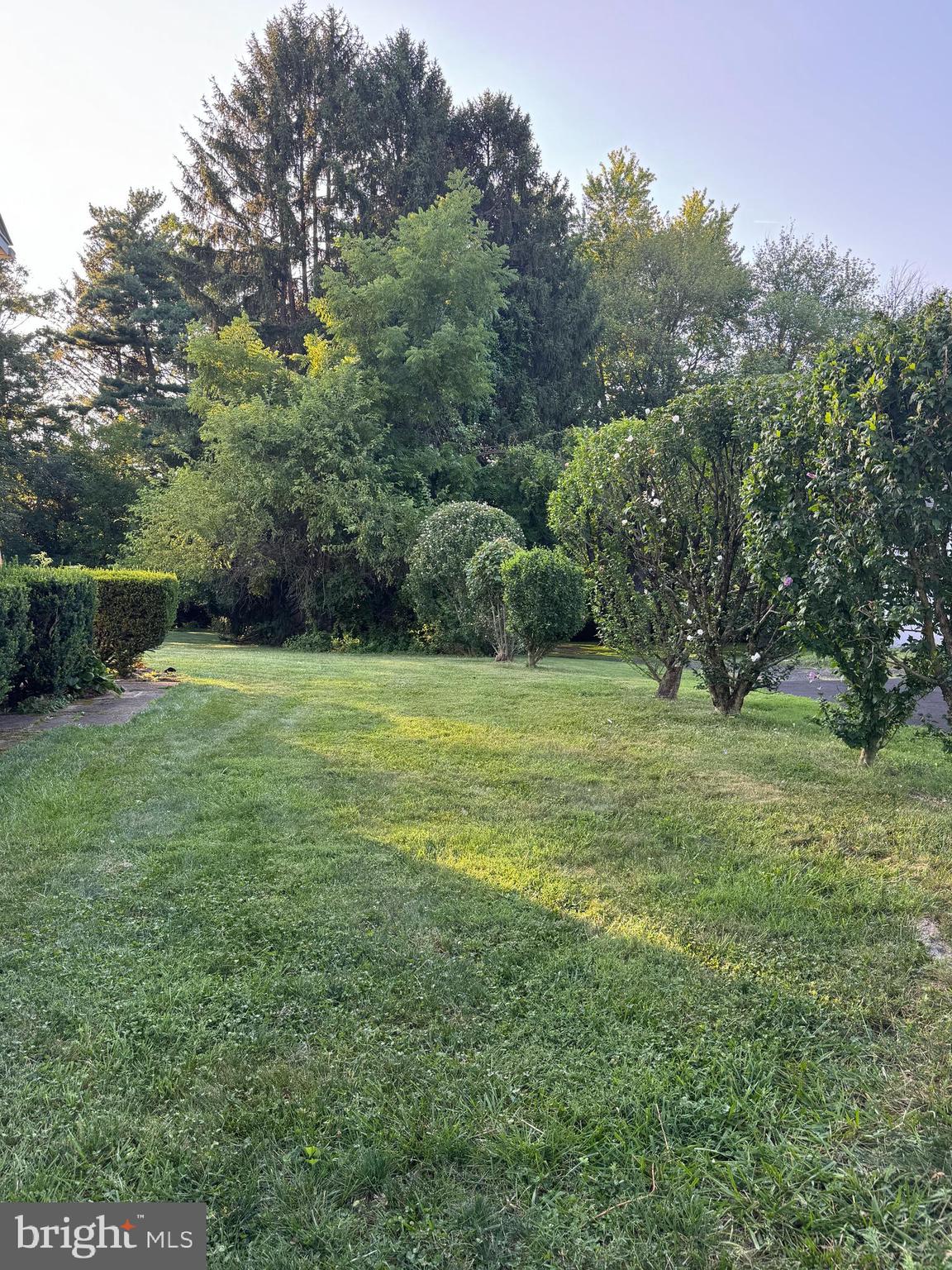 WILLOW MANOR - Residential