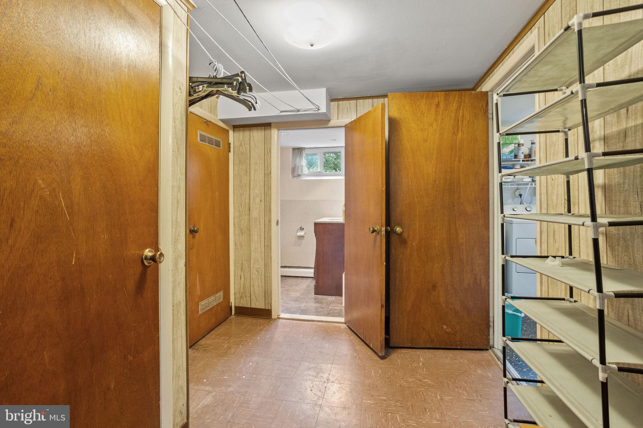 WILLOW MANOR - Residential