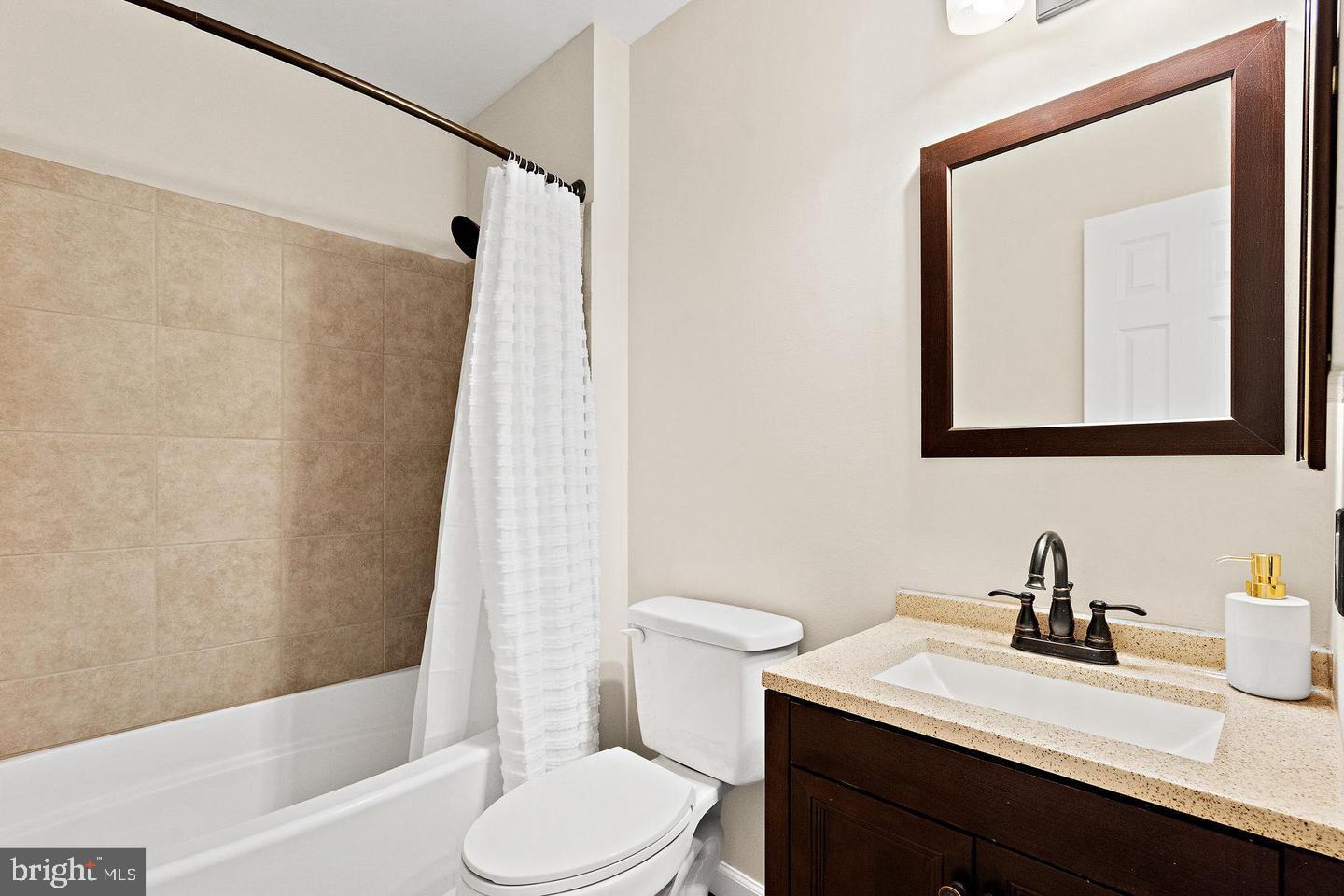 BALDWIN OAKS - Residential