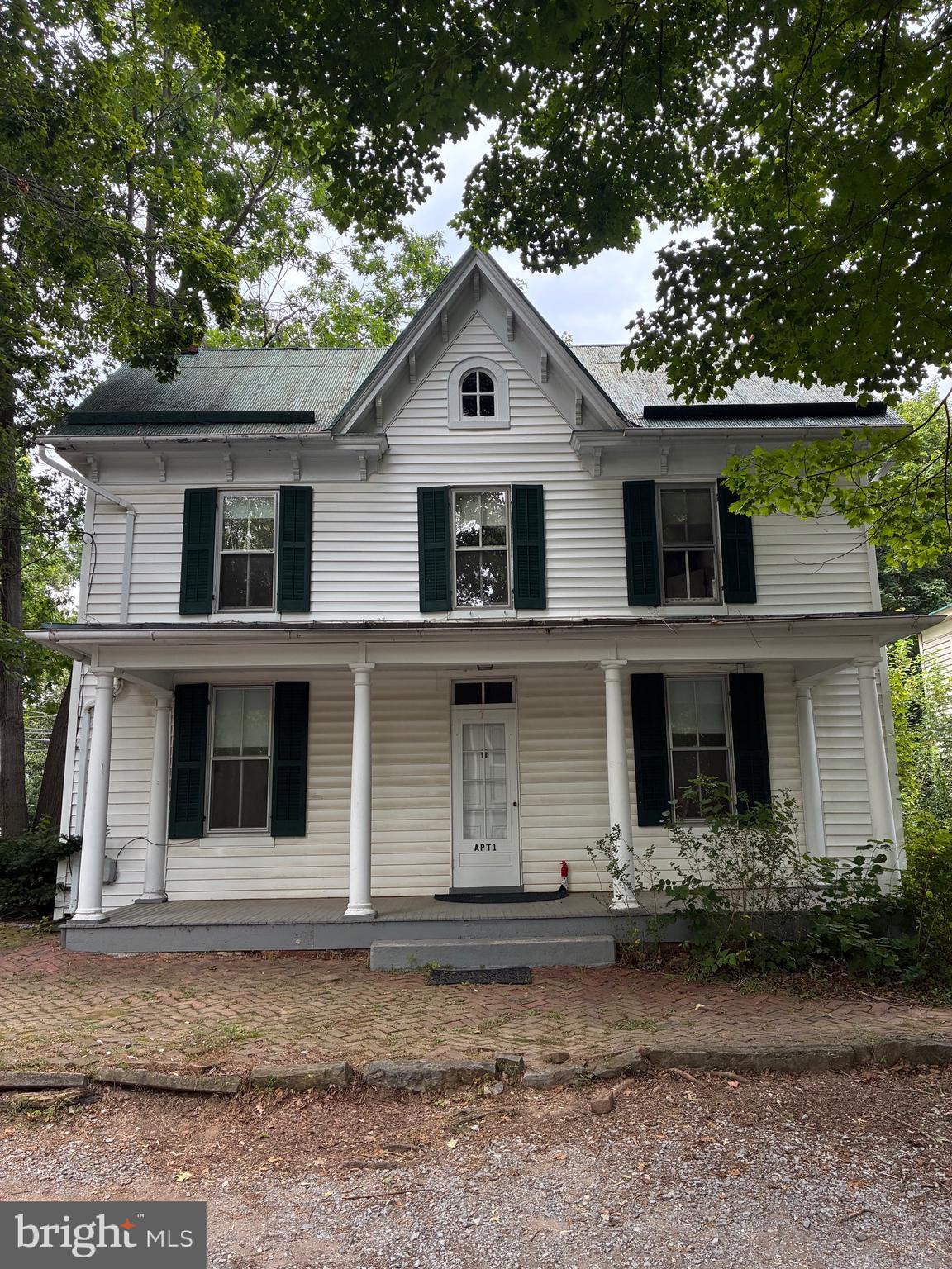 7 OLD PROSPECT AVENUE