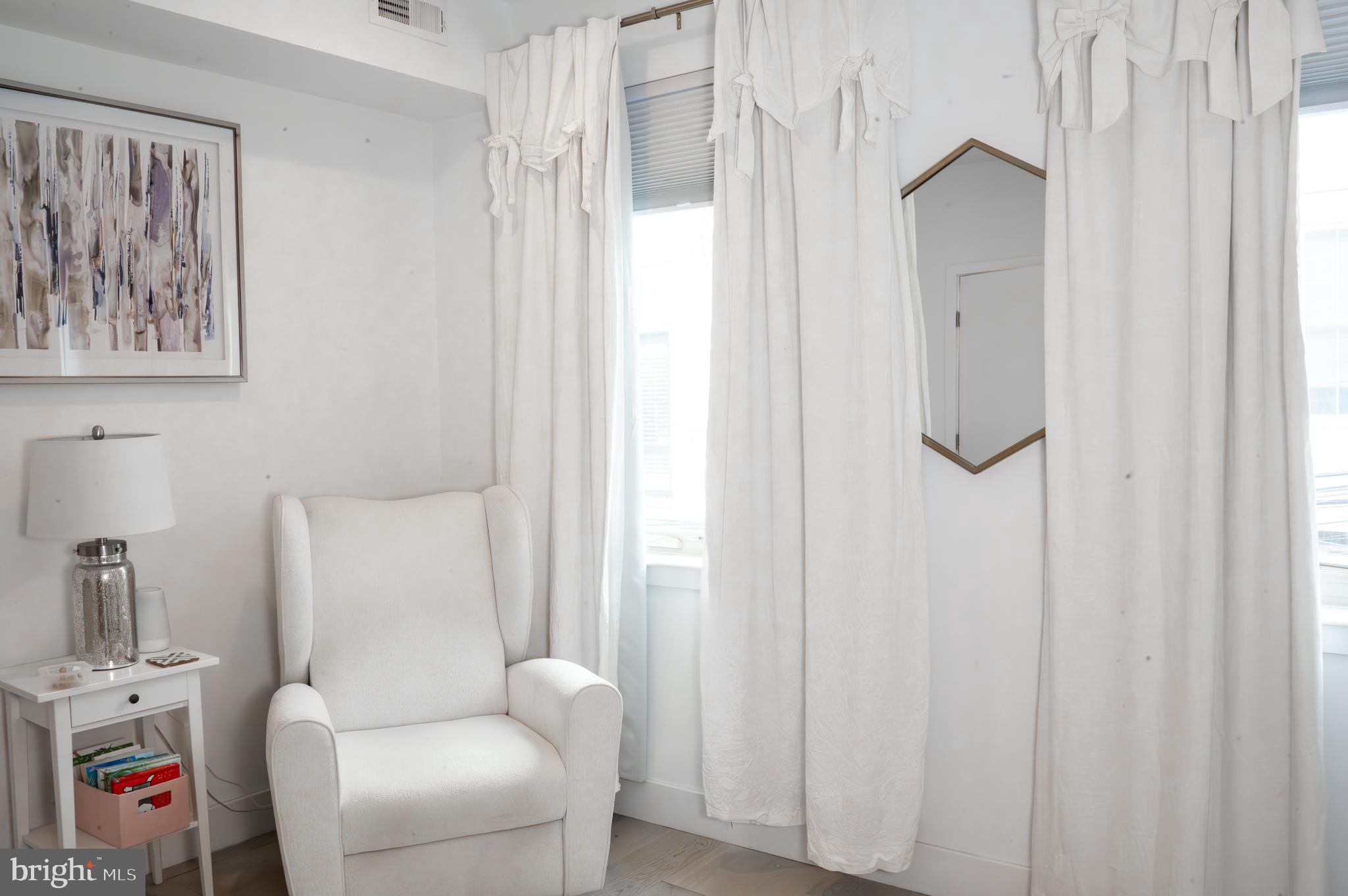 POINT BREEZE - Residential