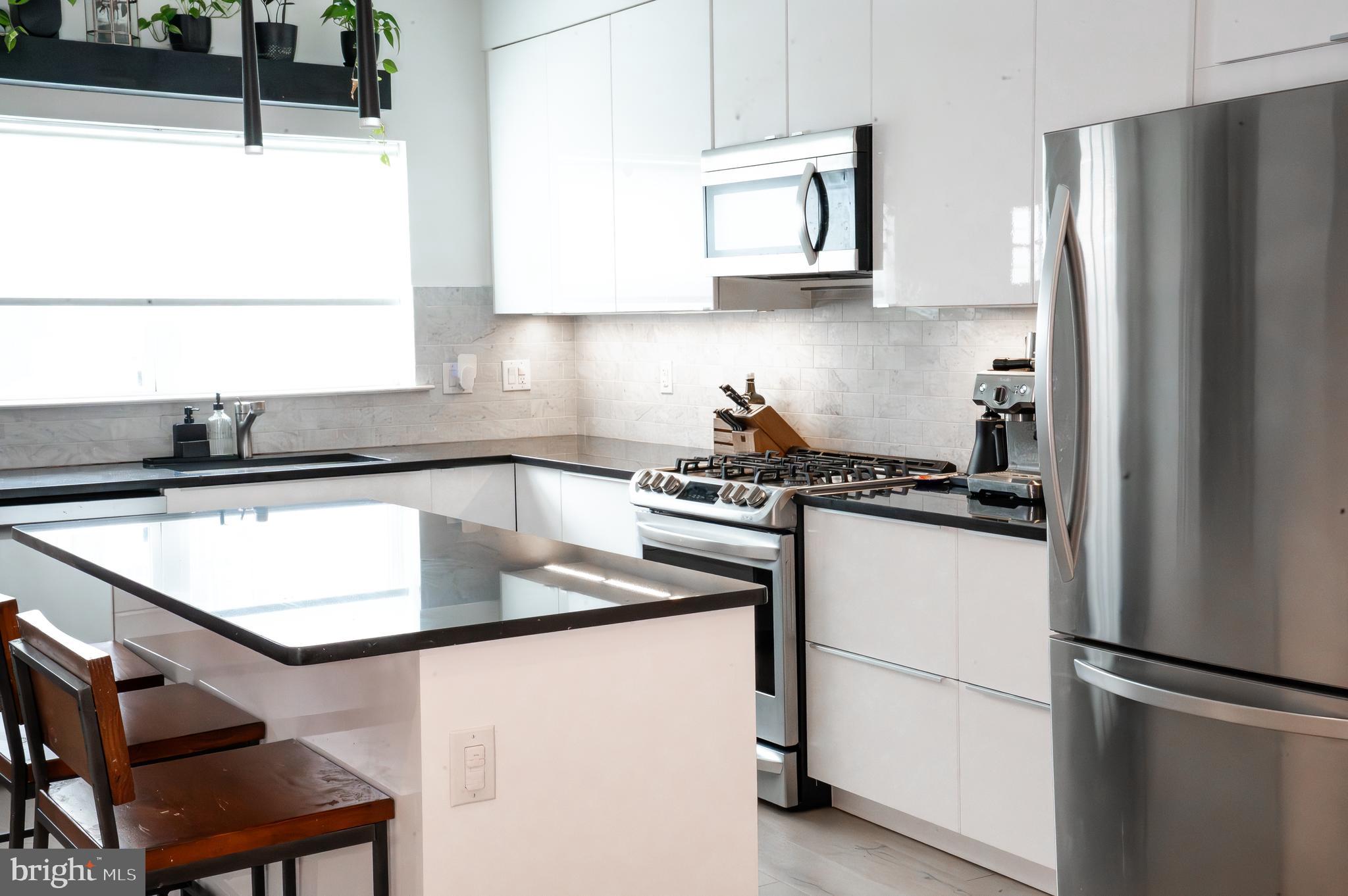 POINT BREEZE - Residential