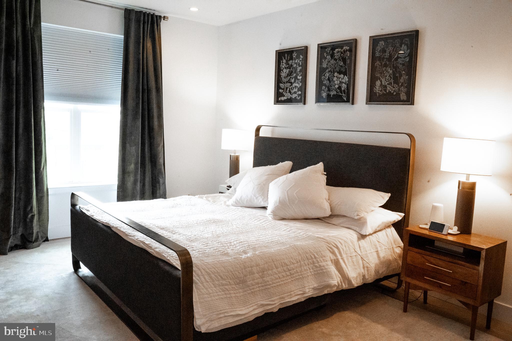 POINT BREEZE - Residential