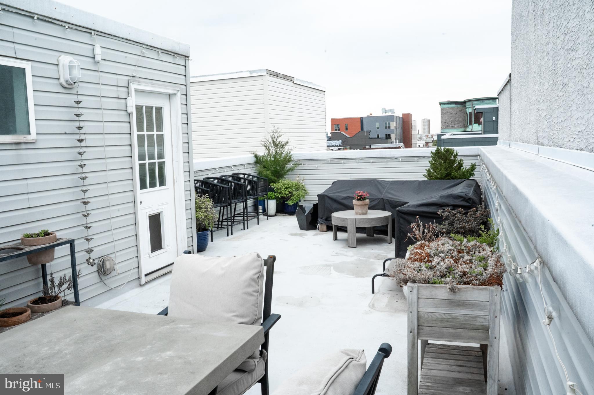 POINT BREEZE - Residential