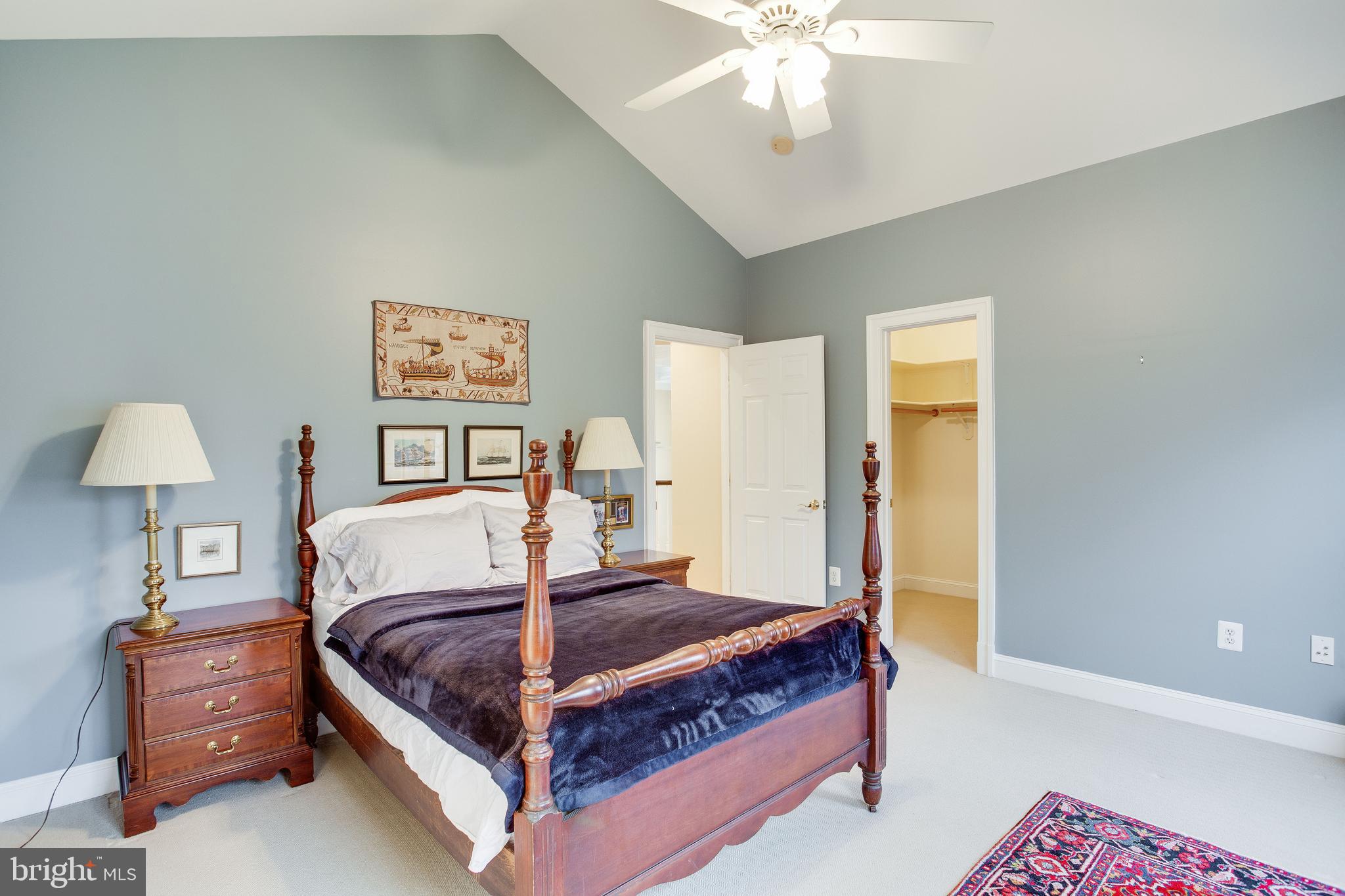 MCLEAN MANOR - Residential